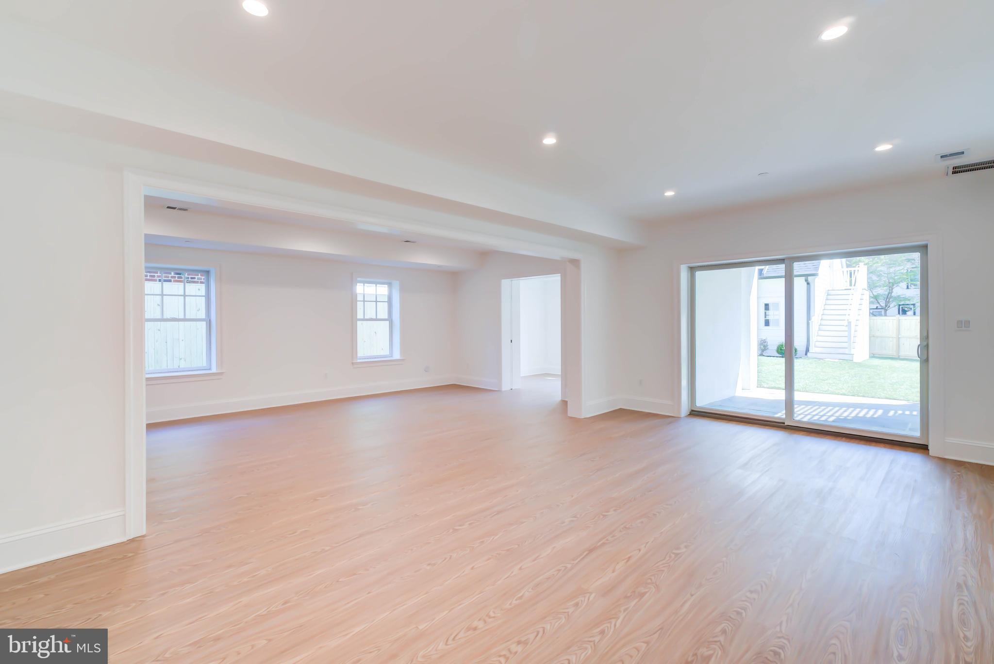 CHEVY CHASE - Residential