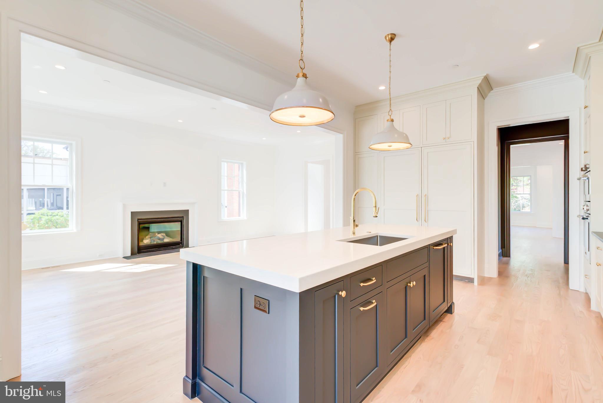 CHEVY CHASE - Residential