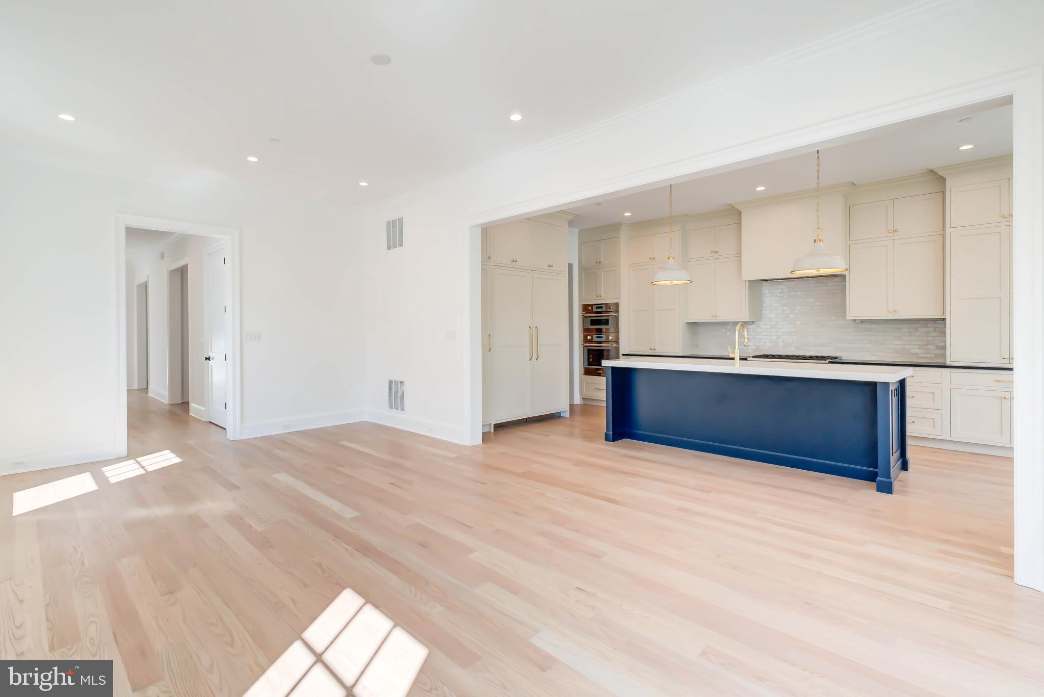 CHEVY CHASE - Residential