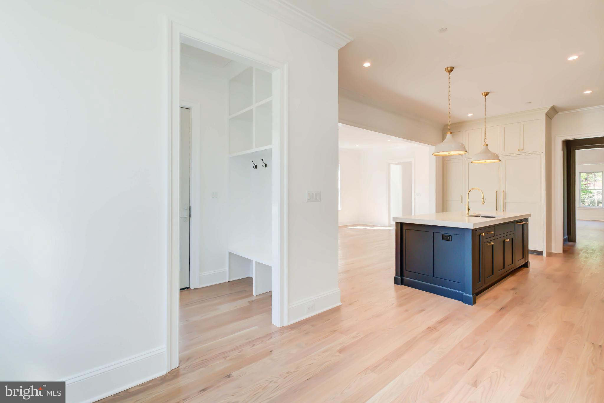 CHEVY CHASE - Residential