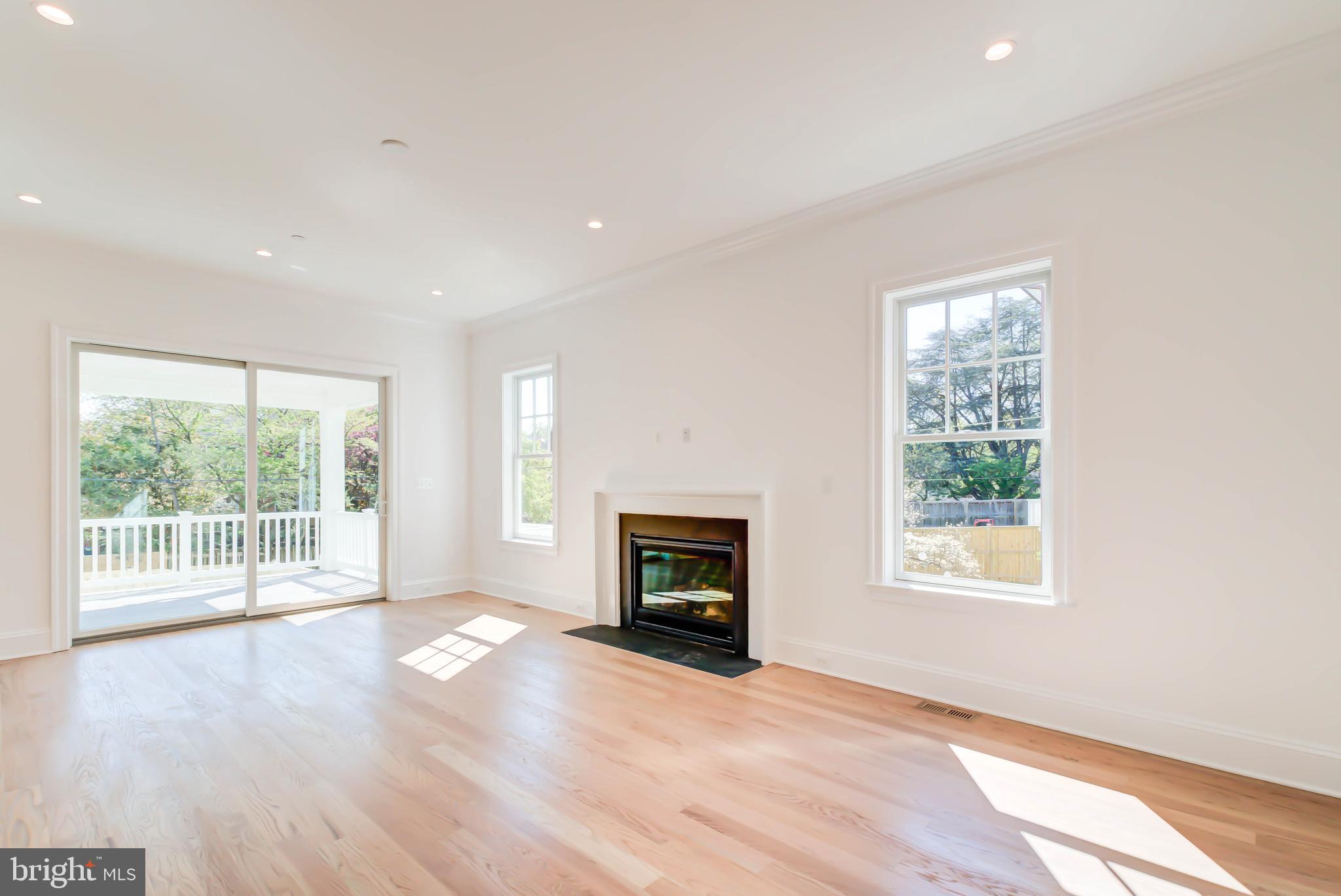 CHEVY CHASE - Residential