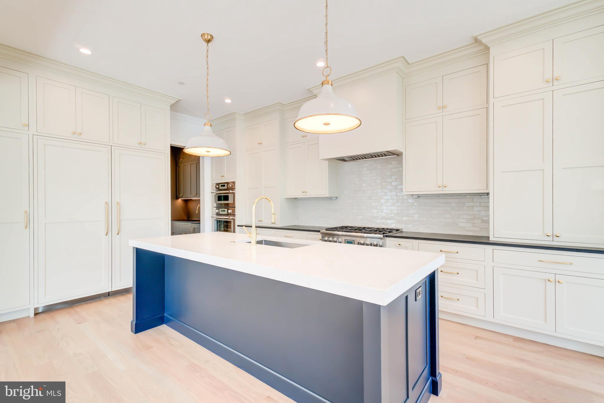 CHEVY CHASE - Residential