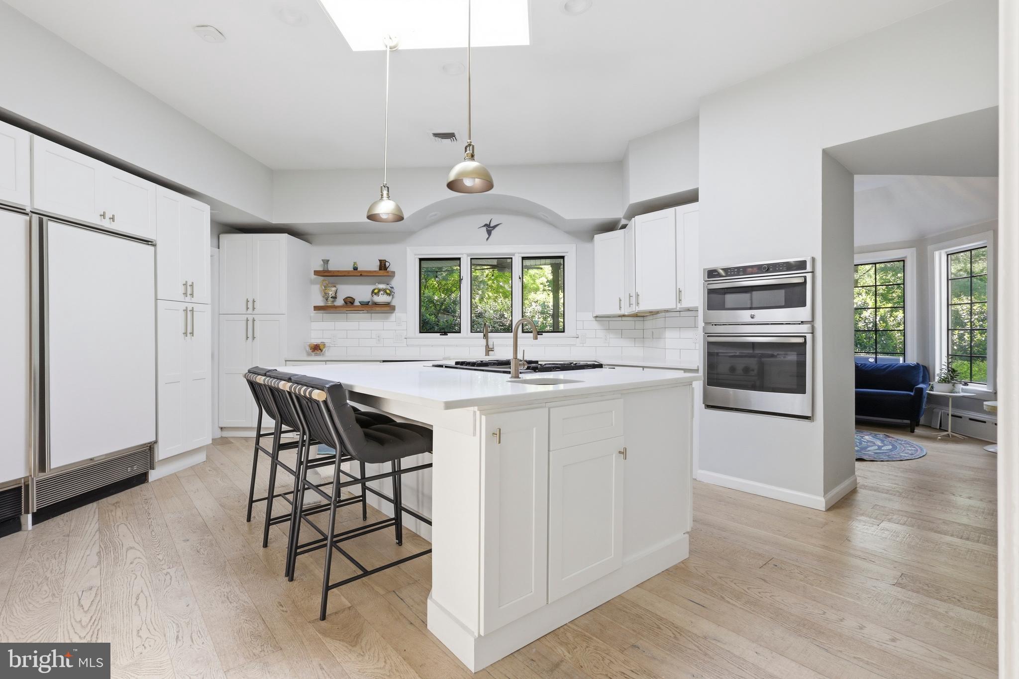 CHESTNUT HILL - Residential