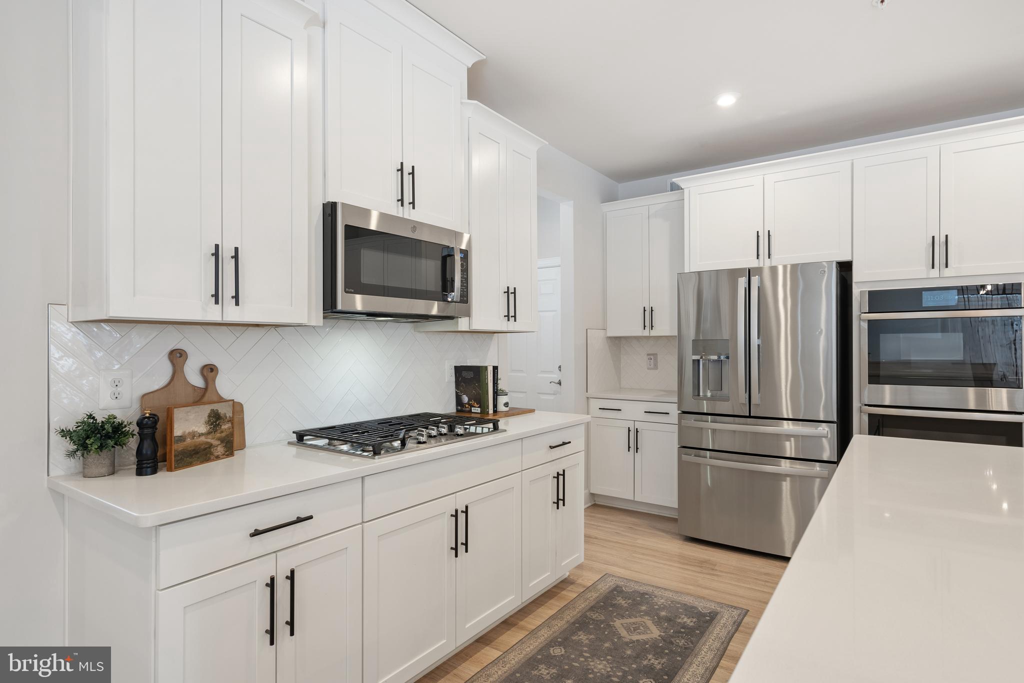 MARLBORO RIDING & POINTE - Residential