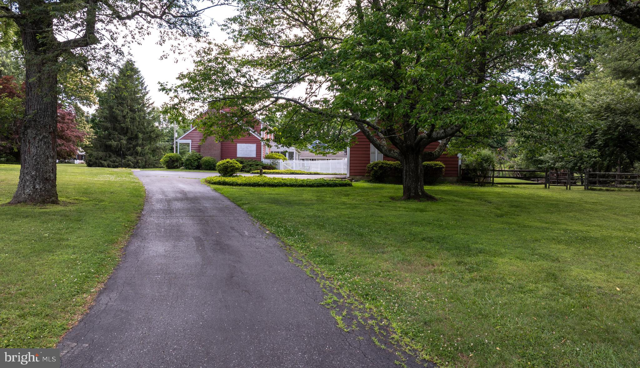 HAMORTON WOODS - Residential