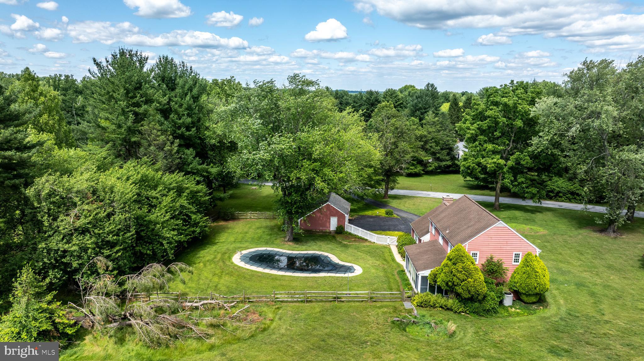 HAMORTON WOODS - Residential