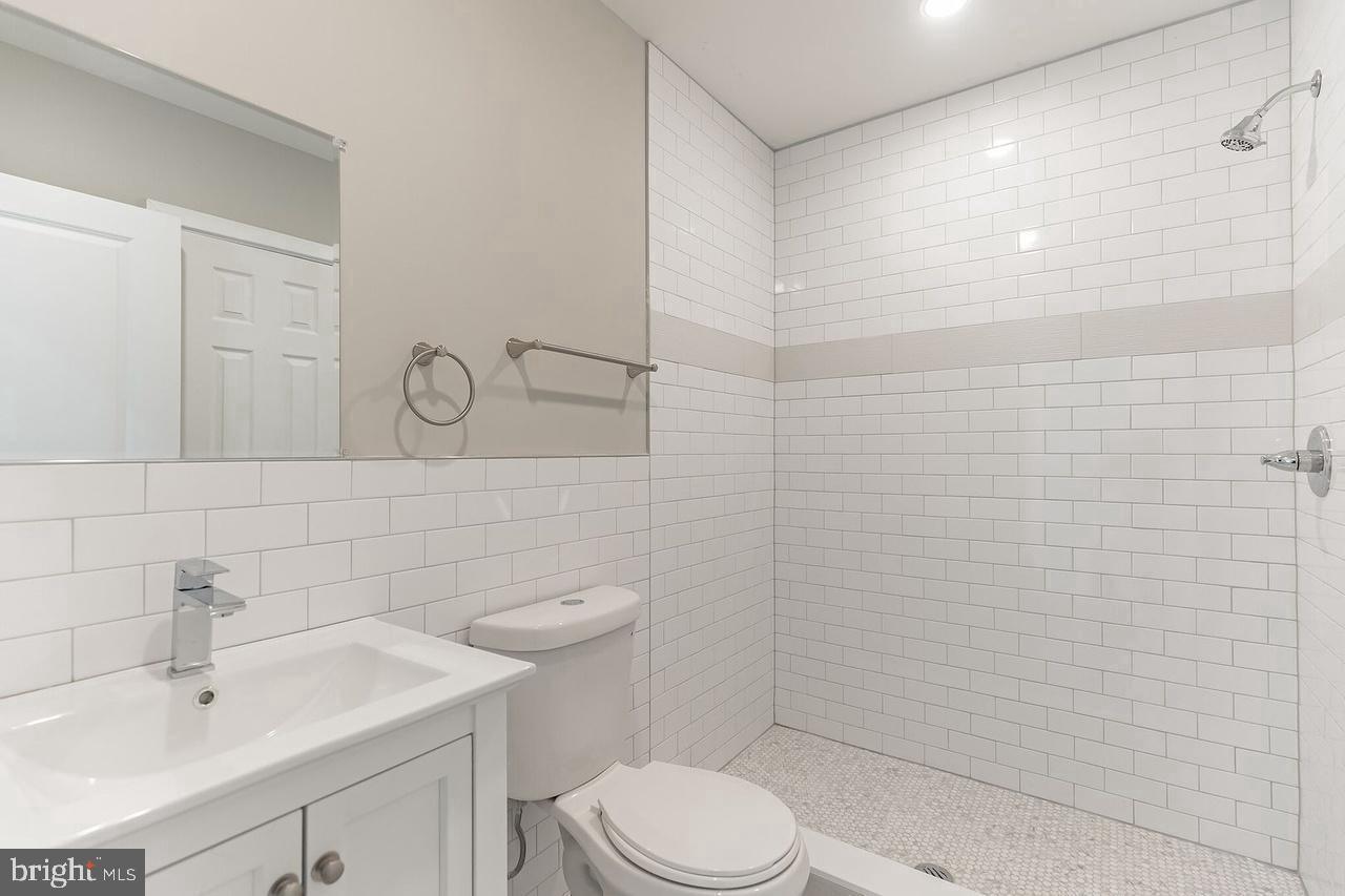 TEMPLE UNIVERSITY - Commercial Sale
