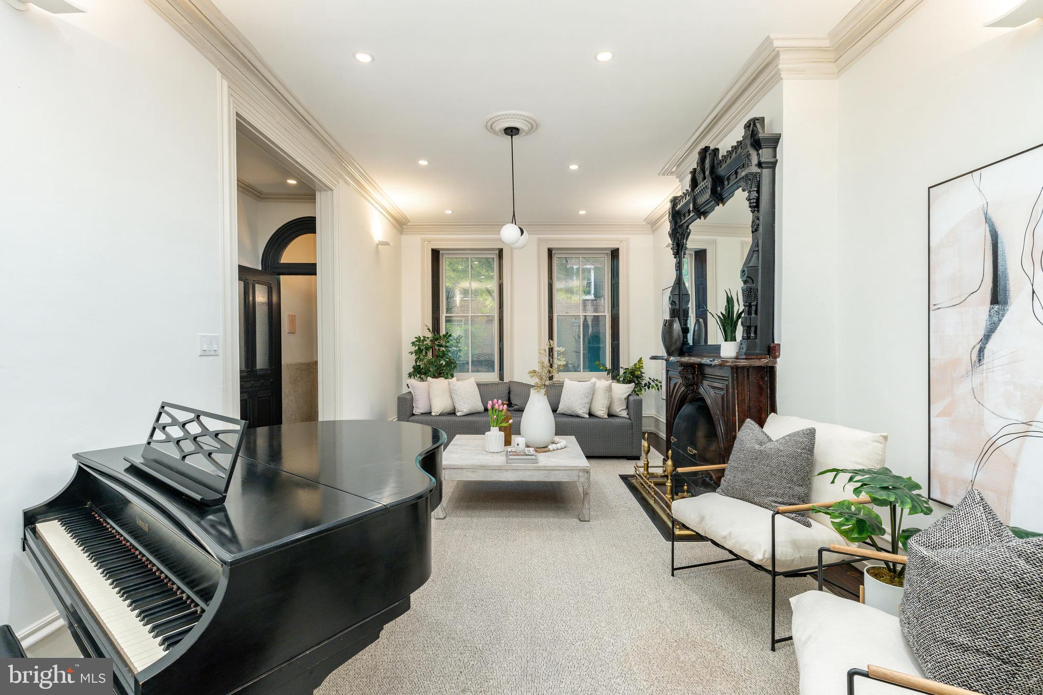 SOCIETY HILL - Residential