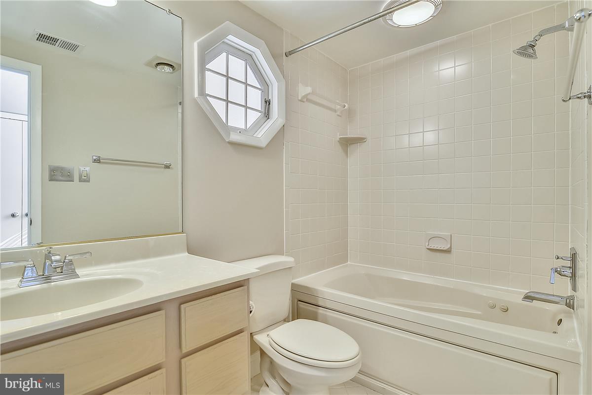NORTH SPRINGFIELD - Residential