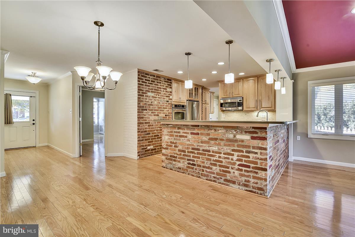 NORTH SPRINGFIELD - Residential