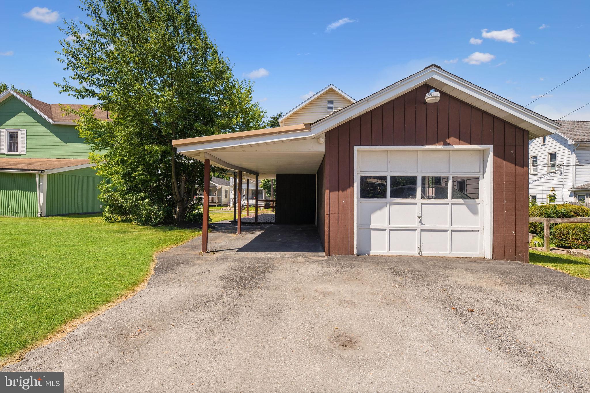 PHILIPSBURG - Residential