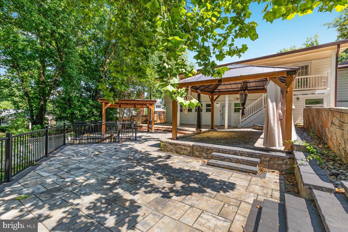 FOREST KNOLLS 03 - Residential