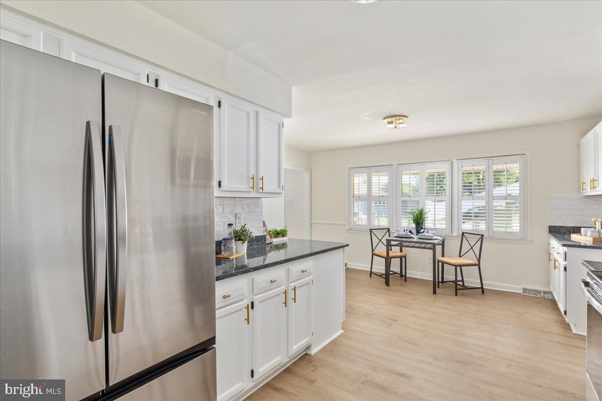 FOREST KNOLLS 03 - Residential