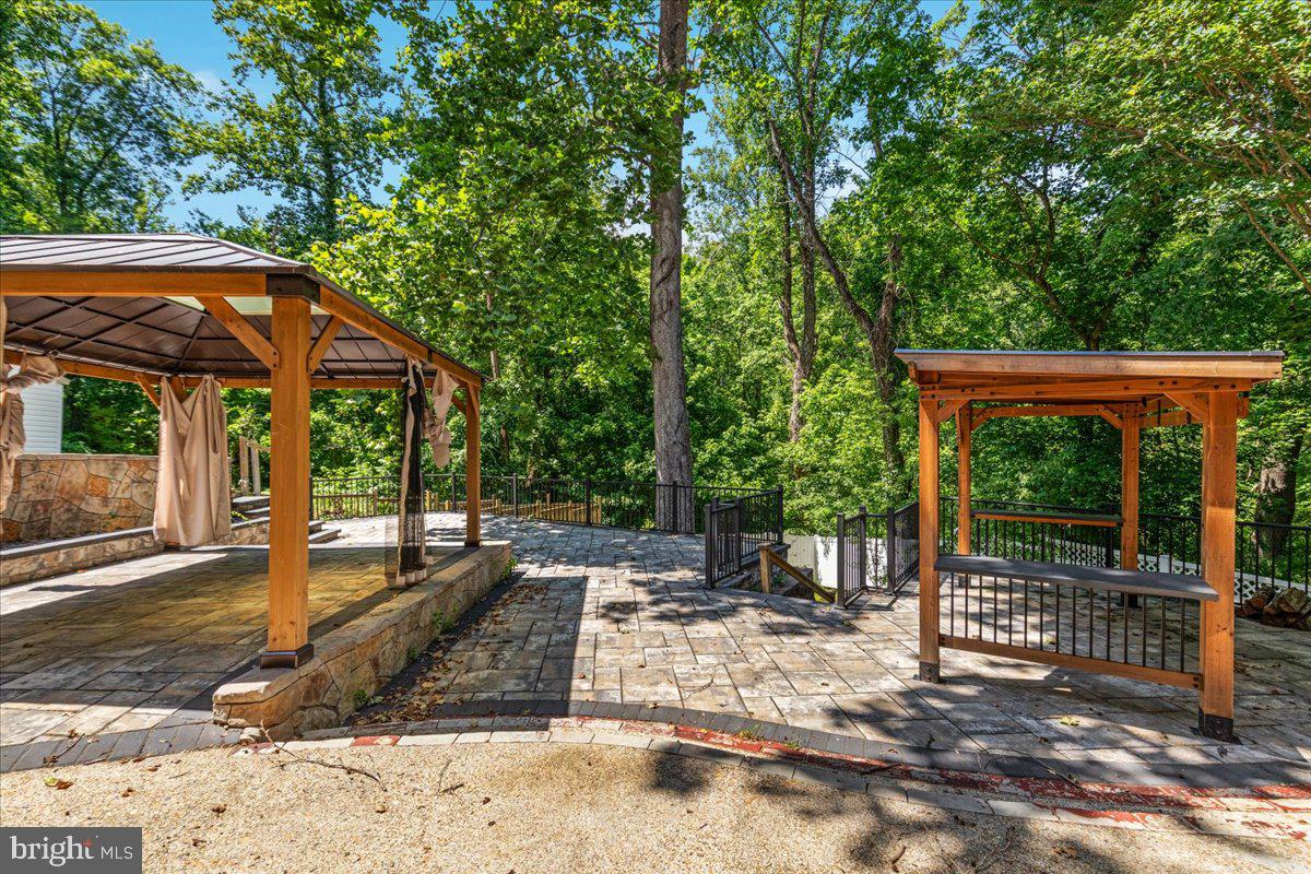 FOREST KNOLLS 03 - Residential