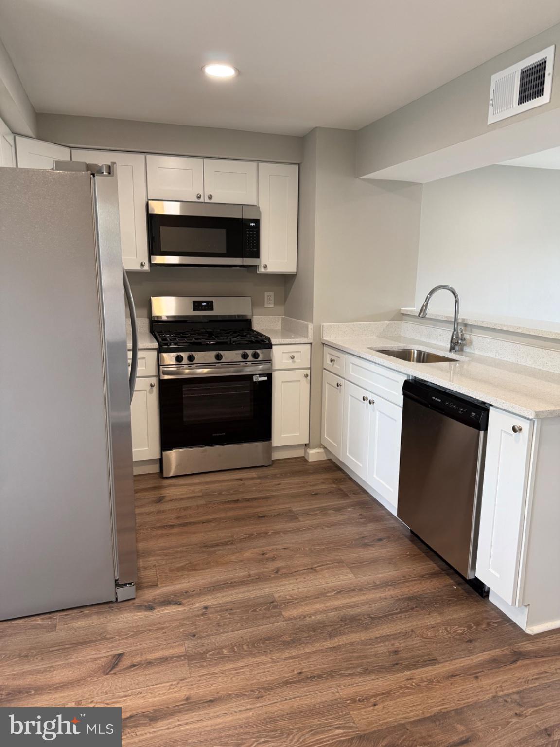 LAKELAND - Residential