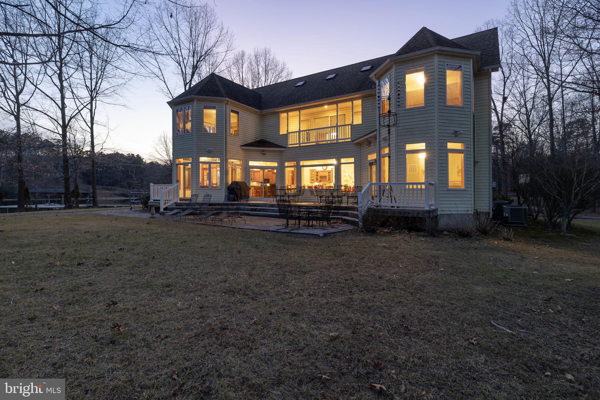TALL PINES - Residential