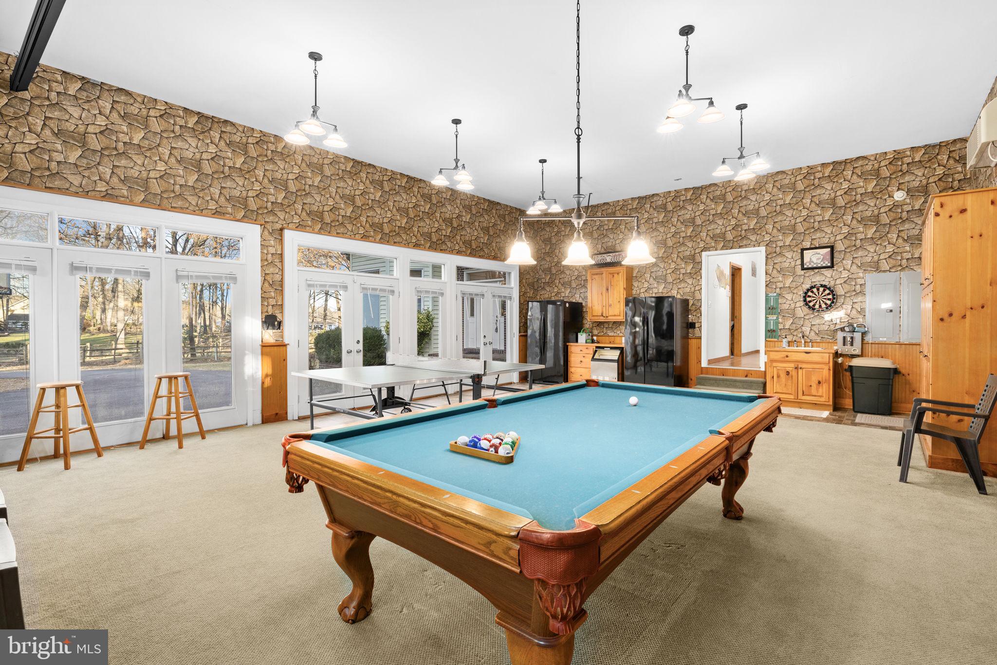 TALL PINES - Residential