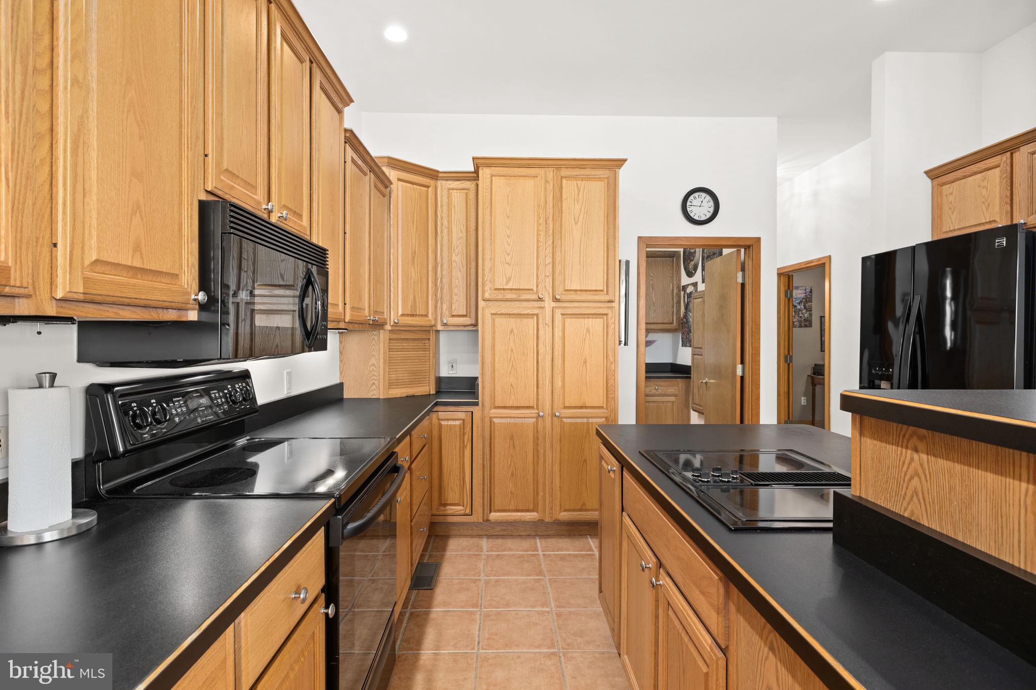 TALL PINES - Residential