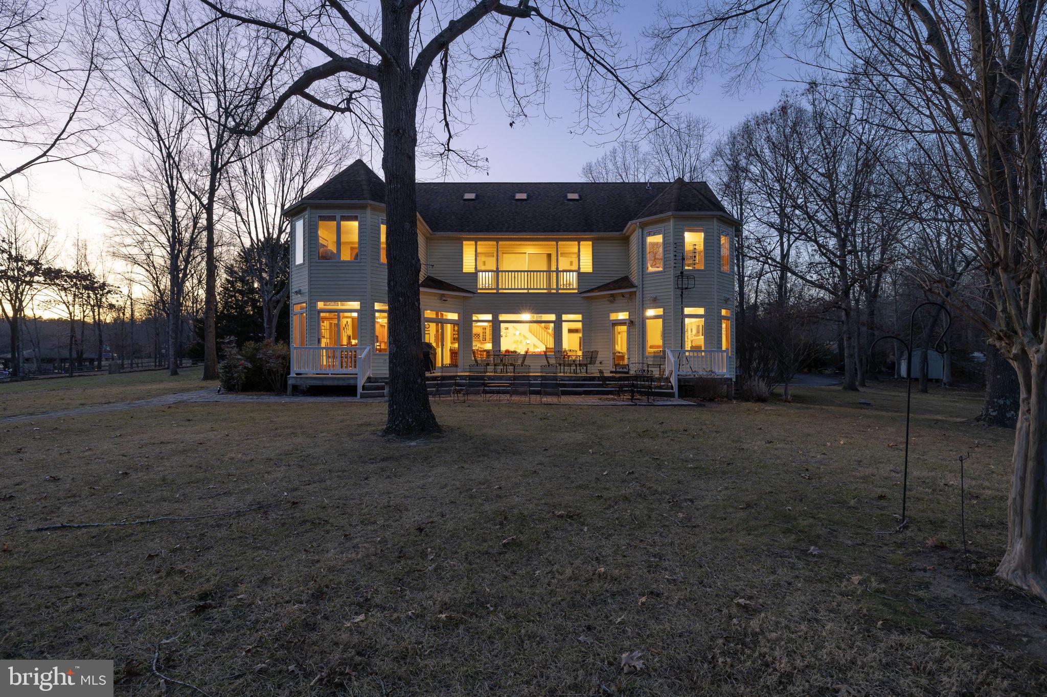 TALL PINES - Residential