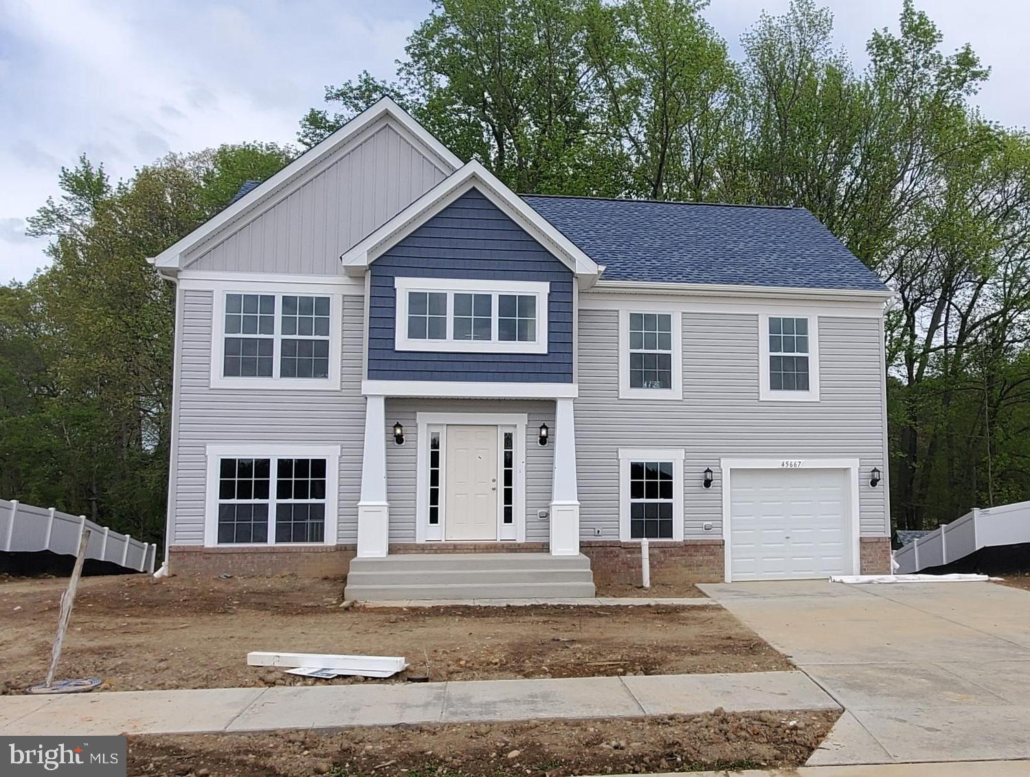 ELIZABETH HILLS - Residential