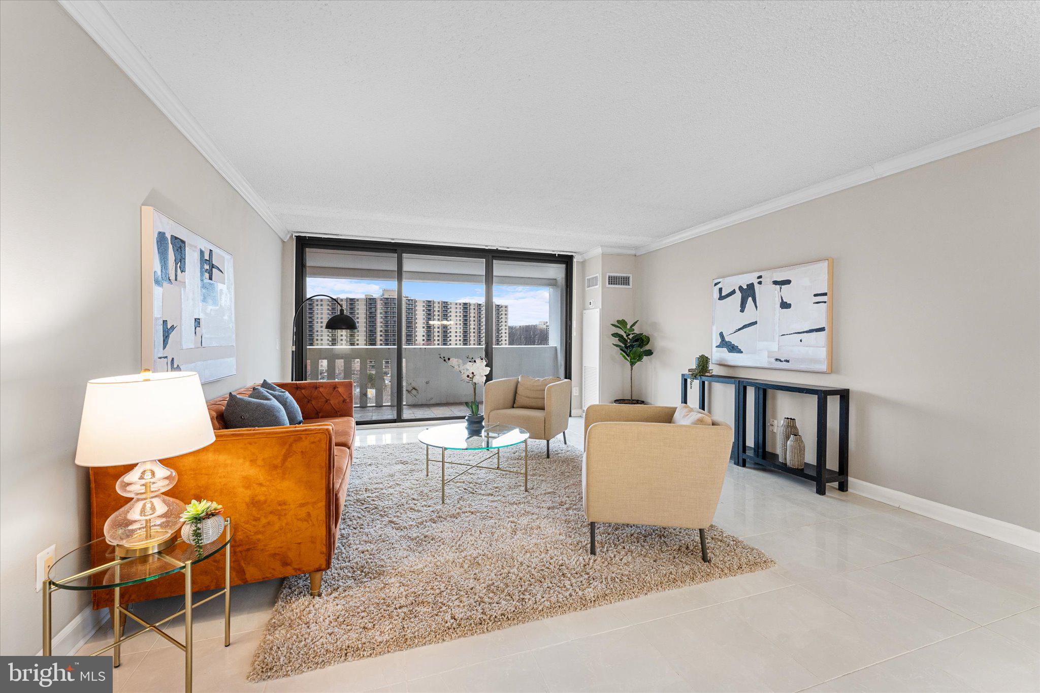 ALEXANDRIA KNOLLS - Residential