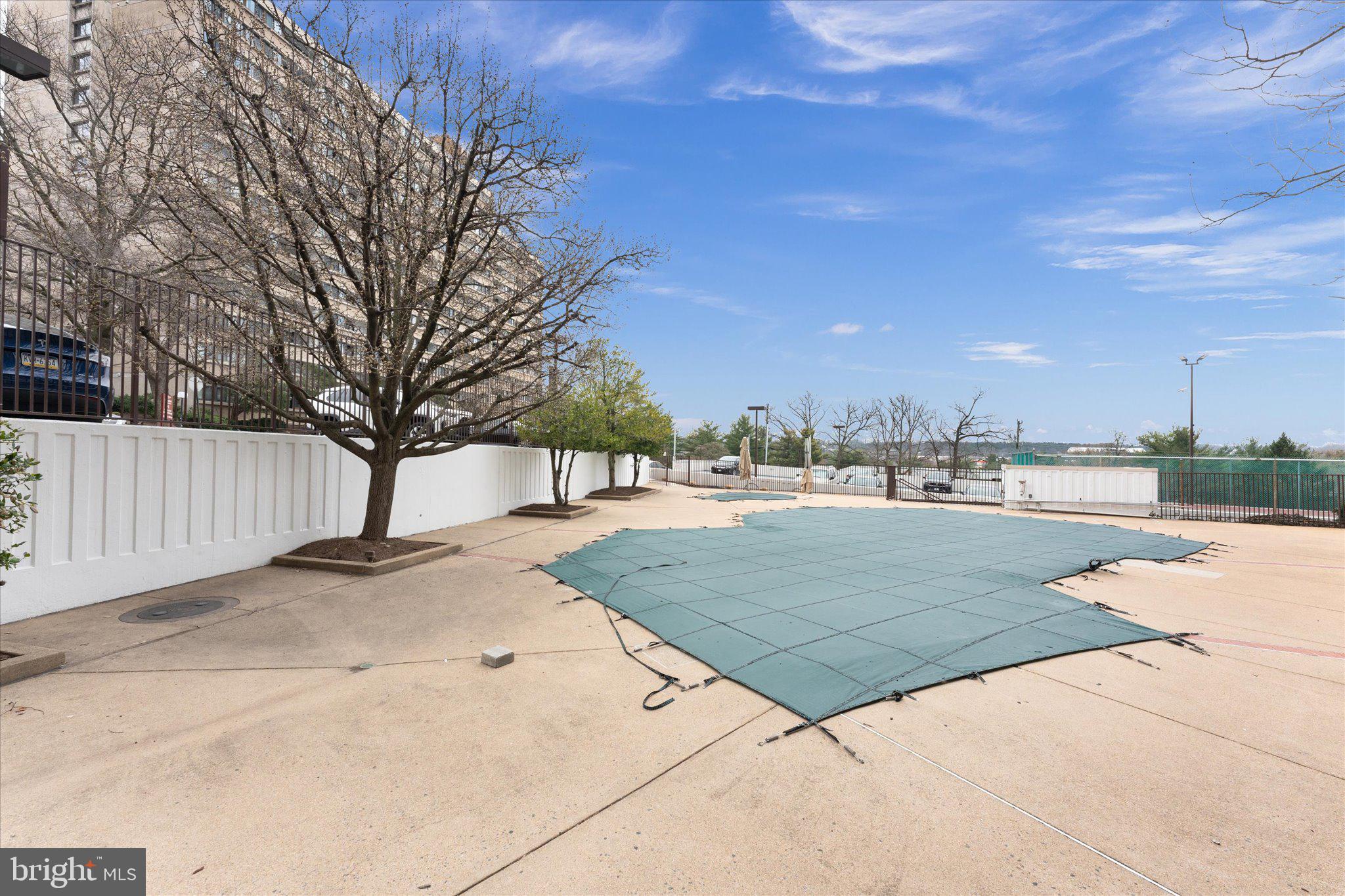 ALEXANDRIA KNOLLS - Residential