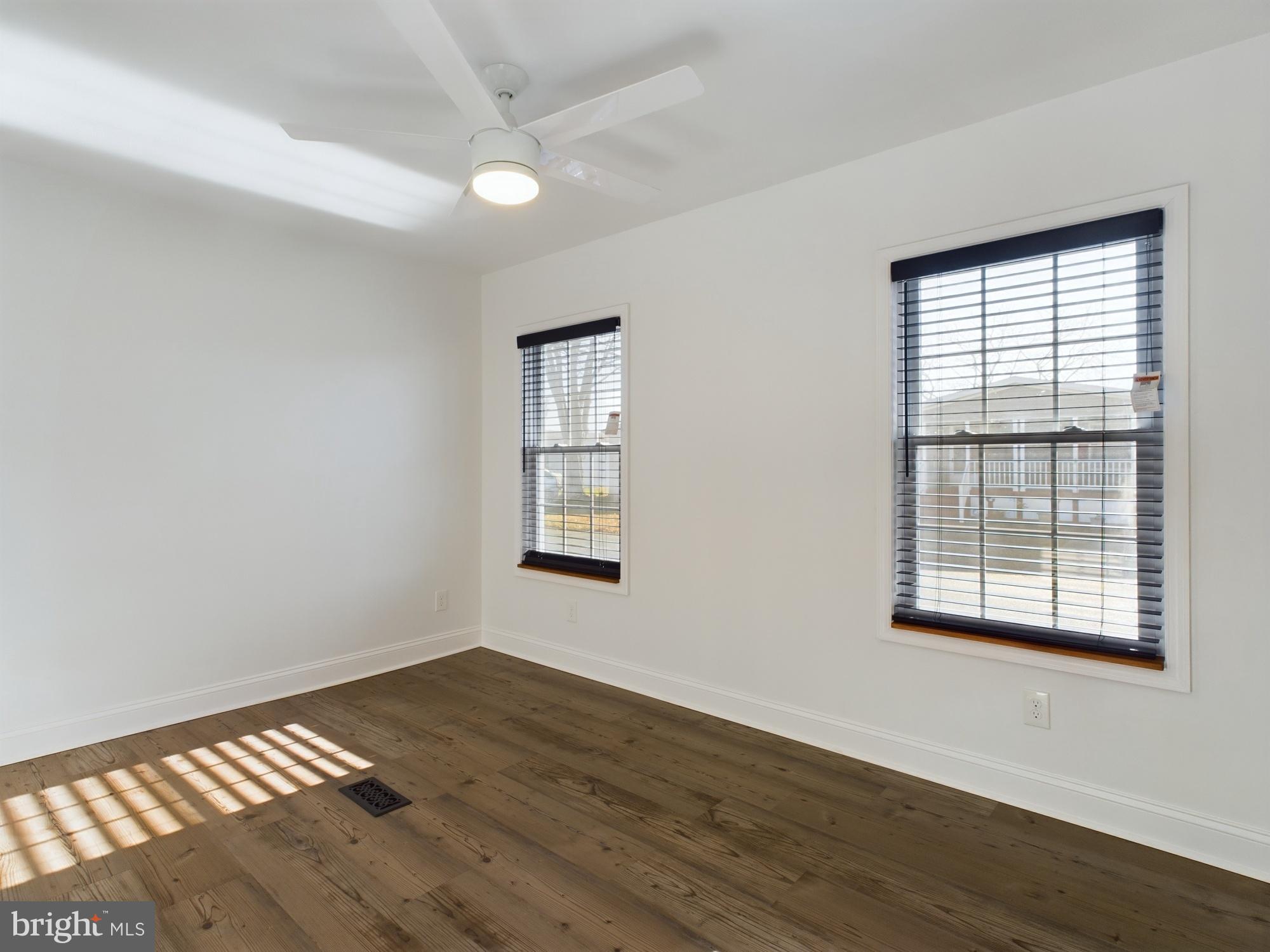 WHISPERING PINE MHP - Residential
