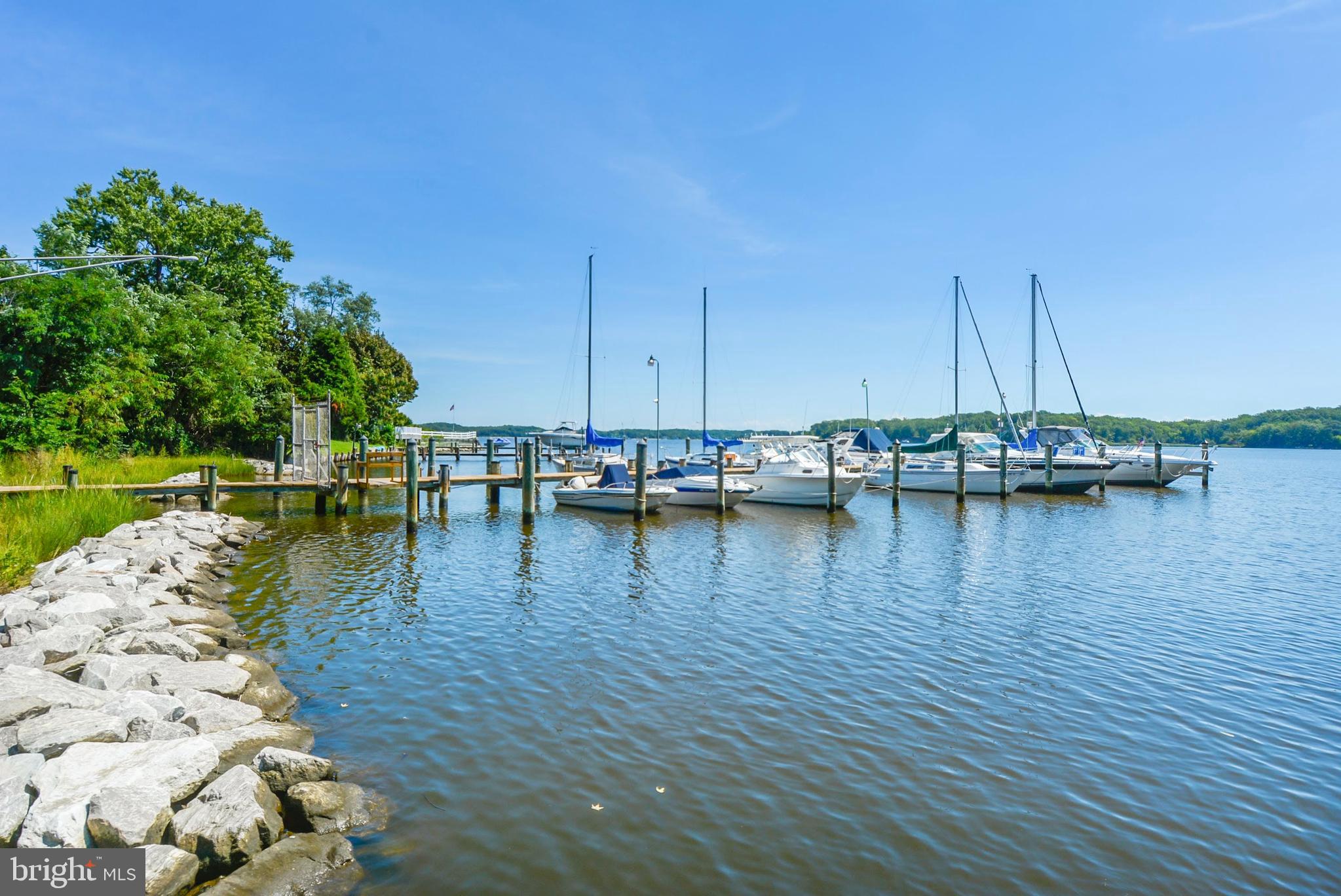 WOODLAND BEACH - Residential