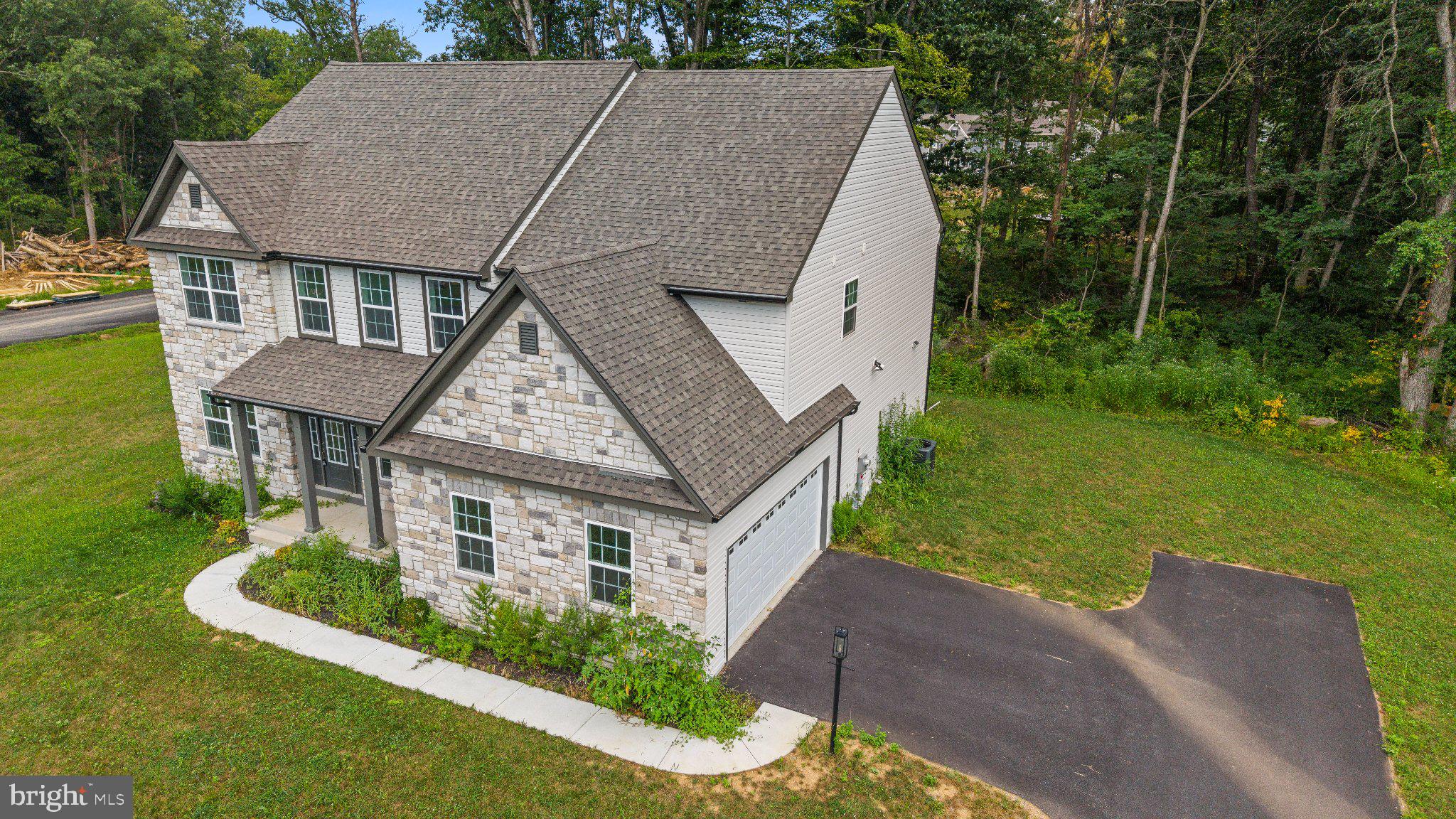 BISHOP WOODS - Residential