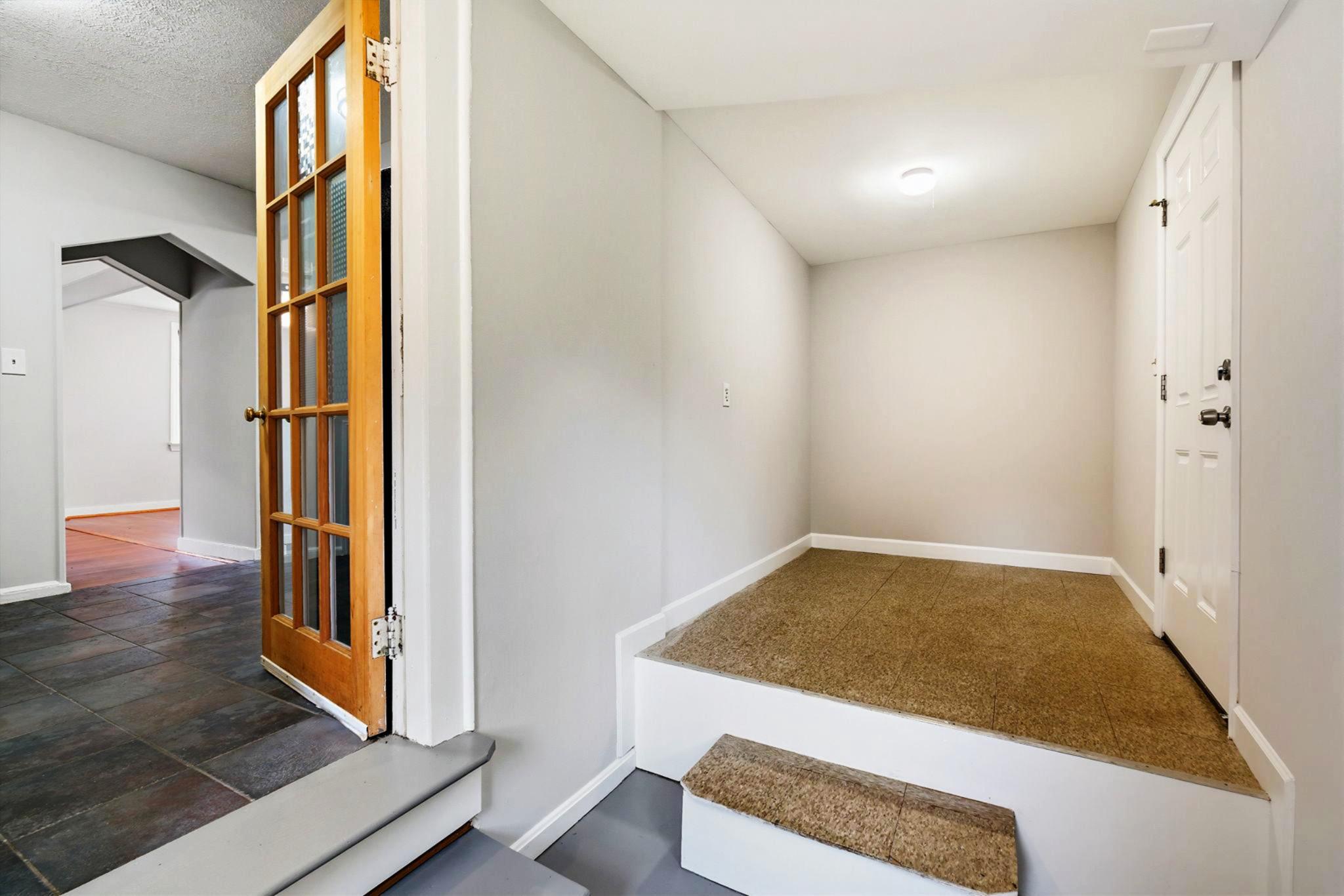 ROCKCREST - Residential