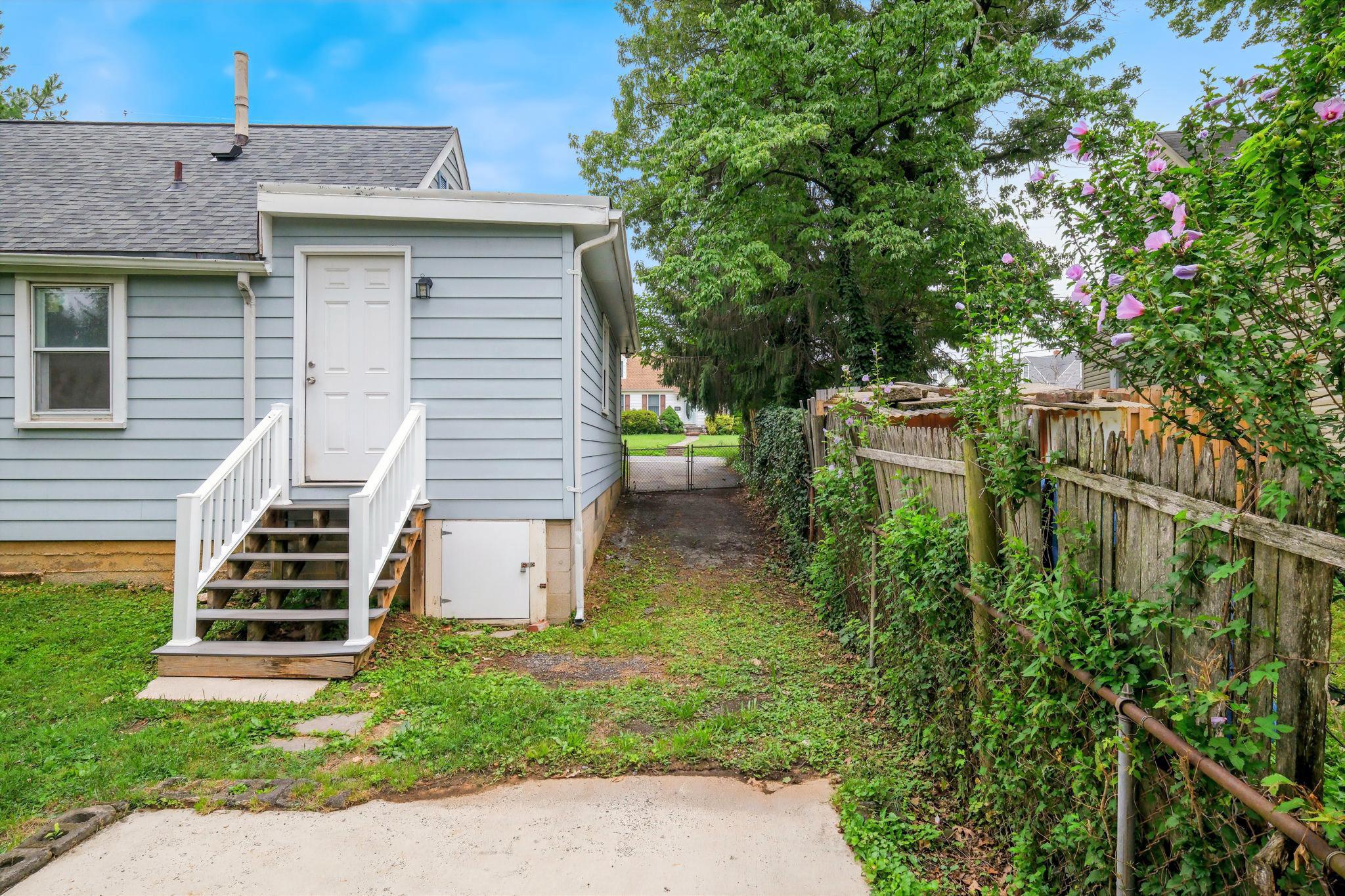 ROCKCREST - Residential