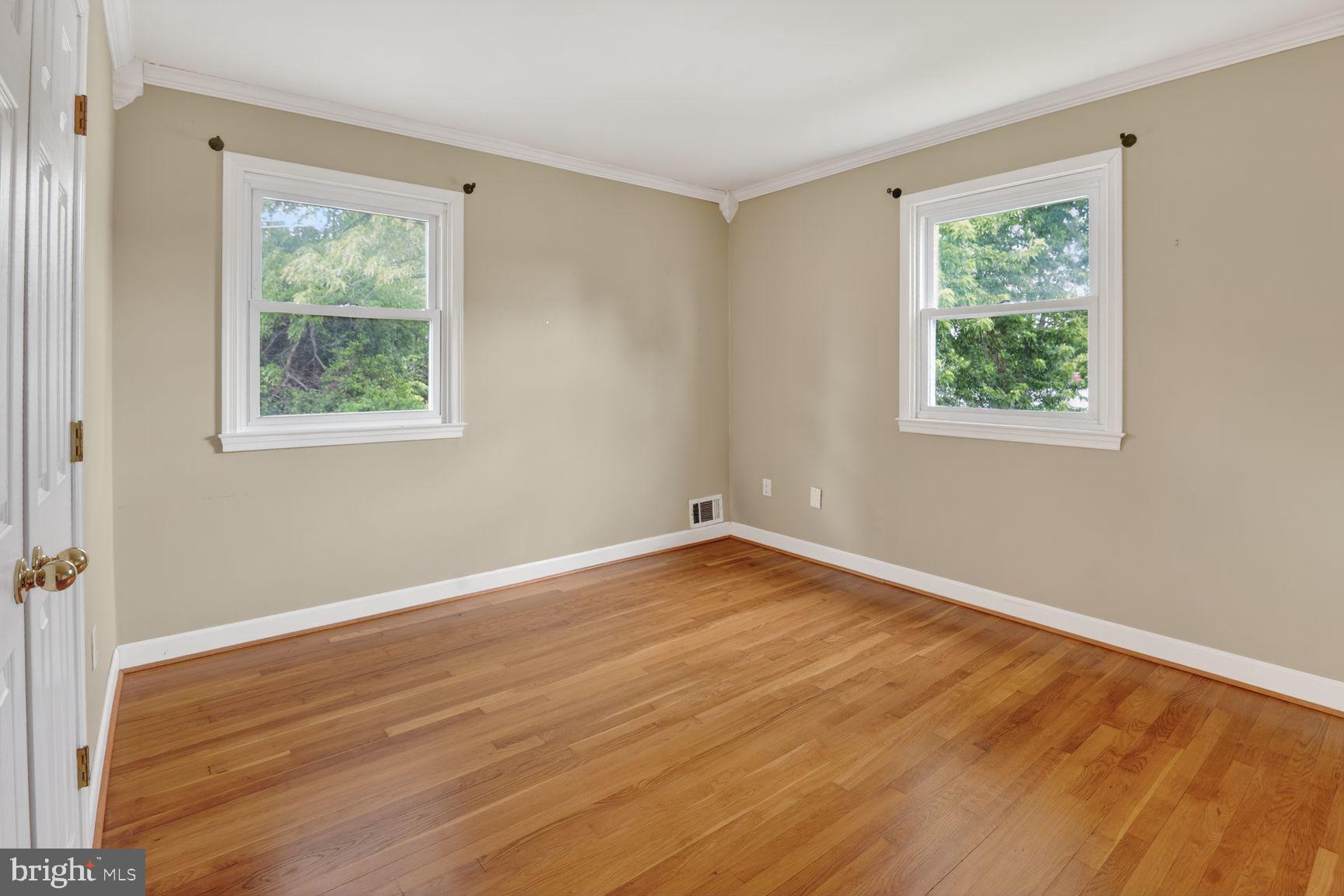 DUNN LORING WOODS - Residential