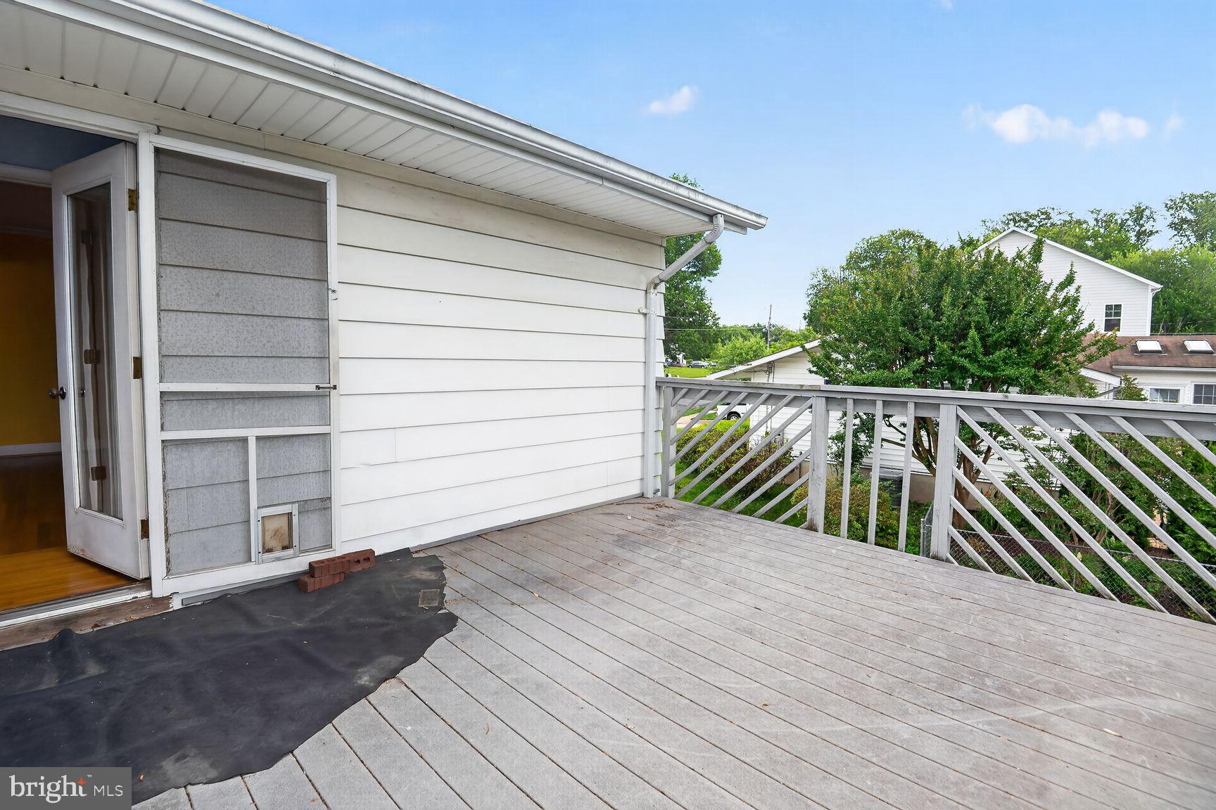 DUNN LORING WOODS - Residential
