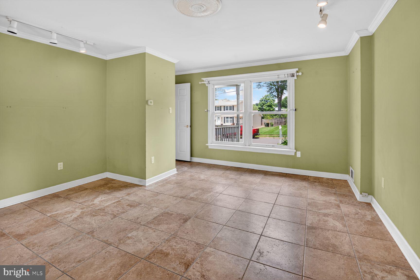 DUNN LORING WOODS - Residential