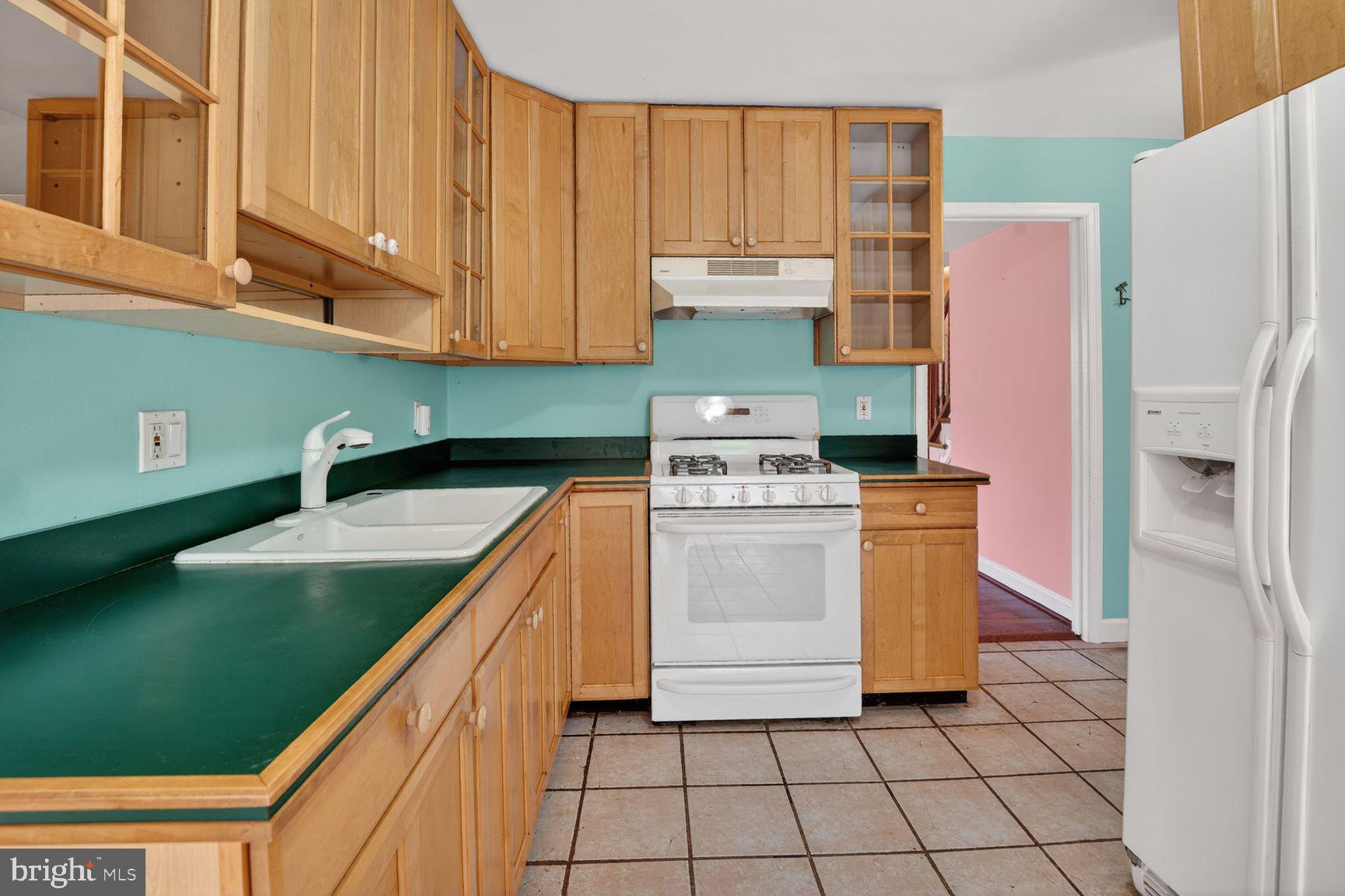 DUNN LORING WOODS - Residential