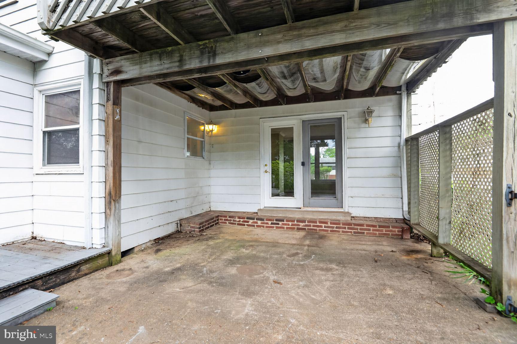 DUNN LORING WOODS - Residential