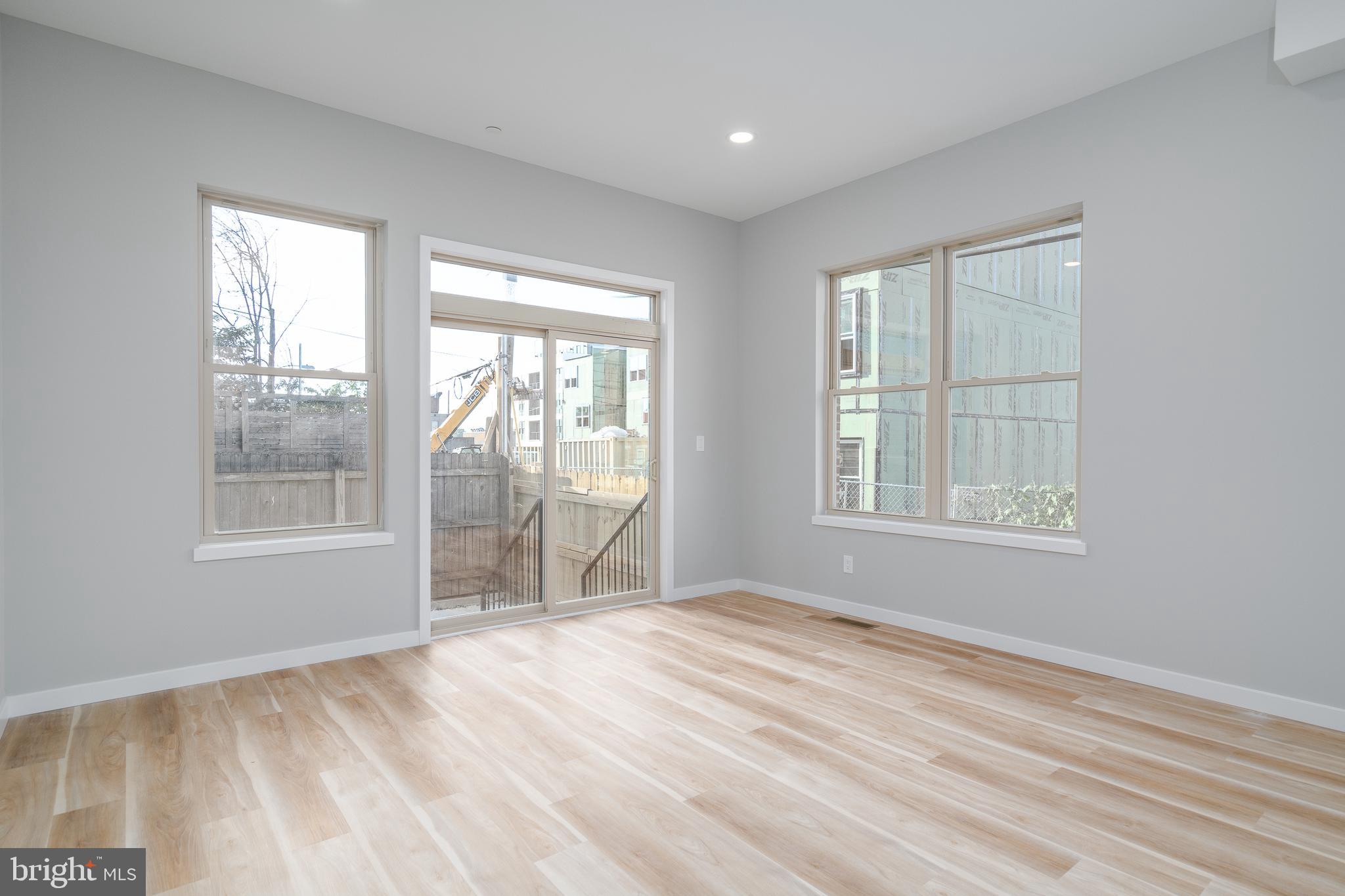 GRAYS FERRY - Residential Lease
