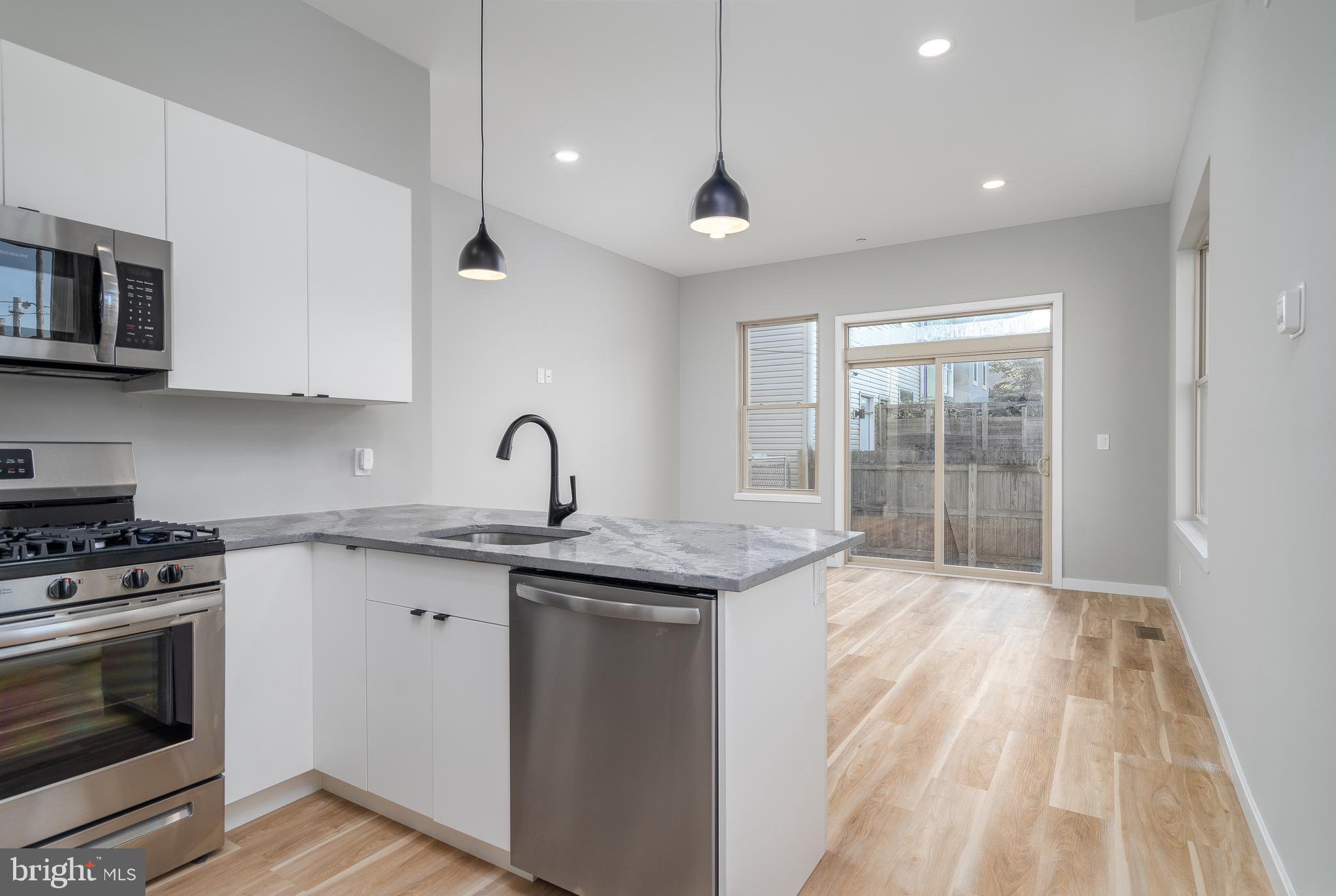 GRAYS FERRY - Residential Lease