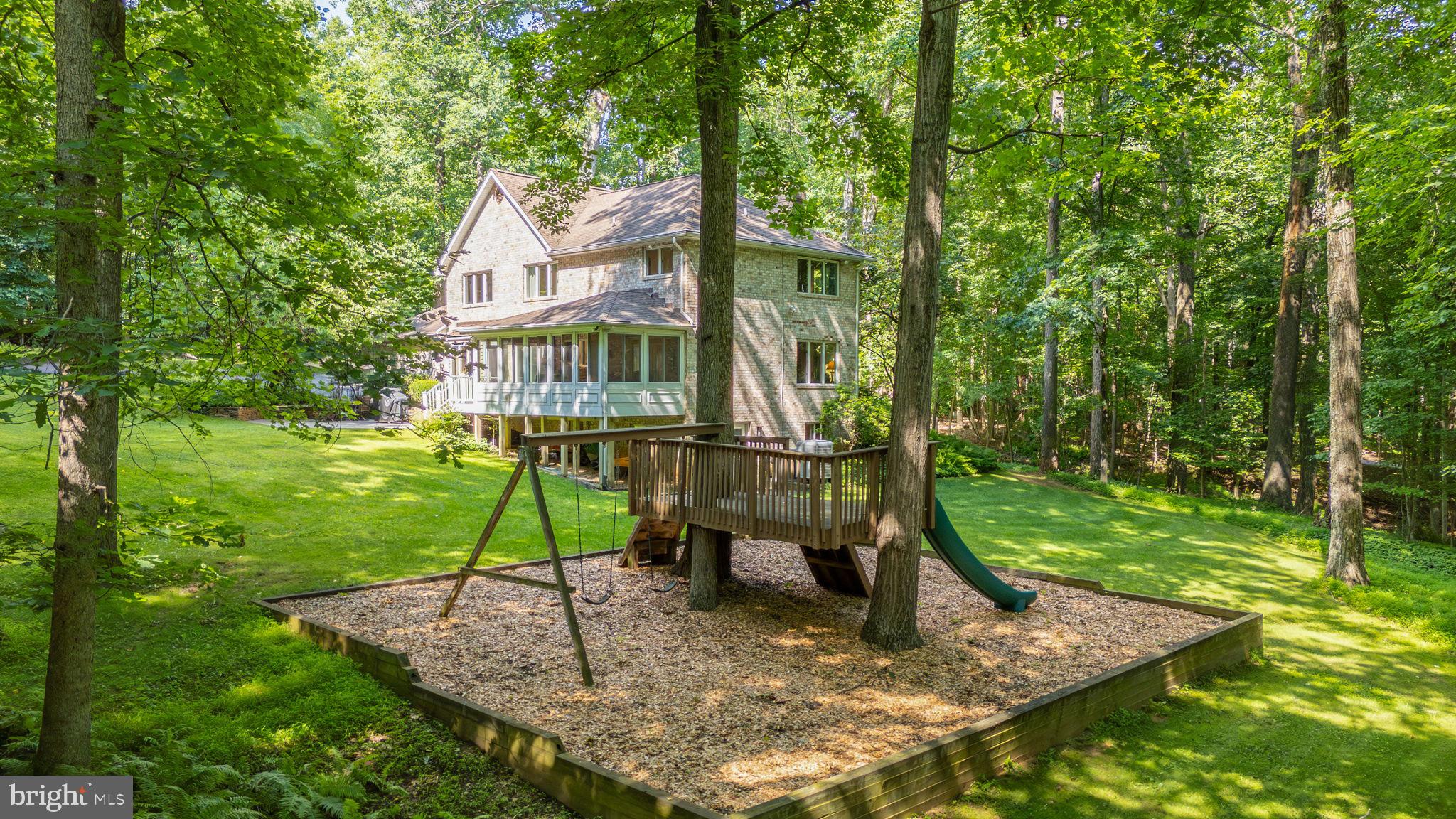 MEADOWOOD - Residential