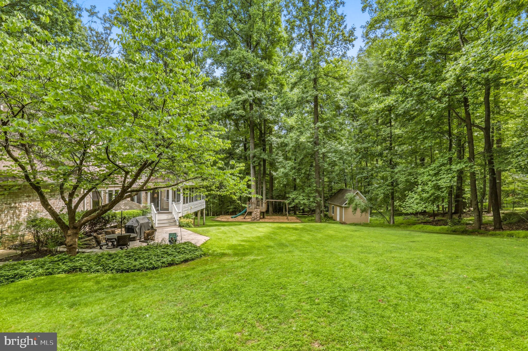 MEADOWOOD - Residential