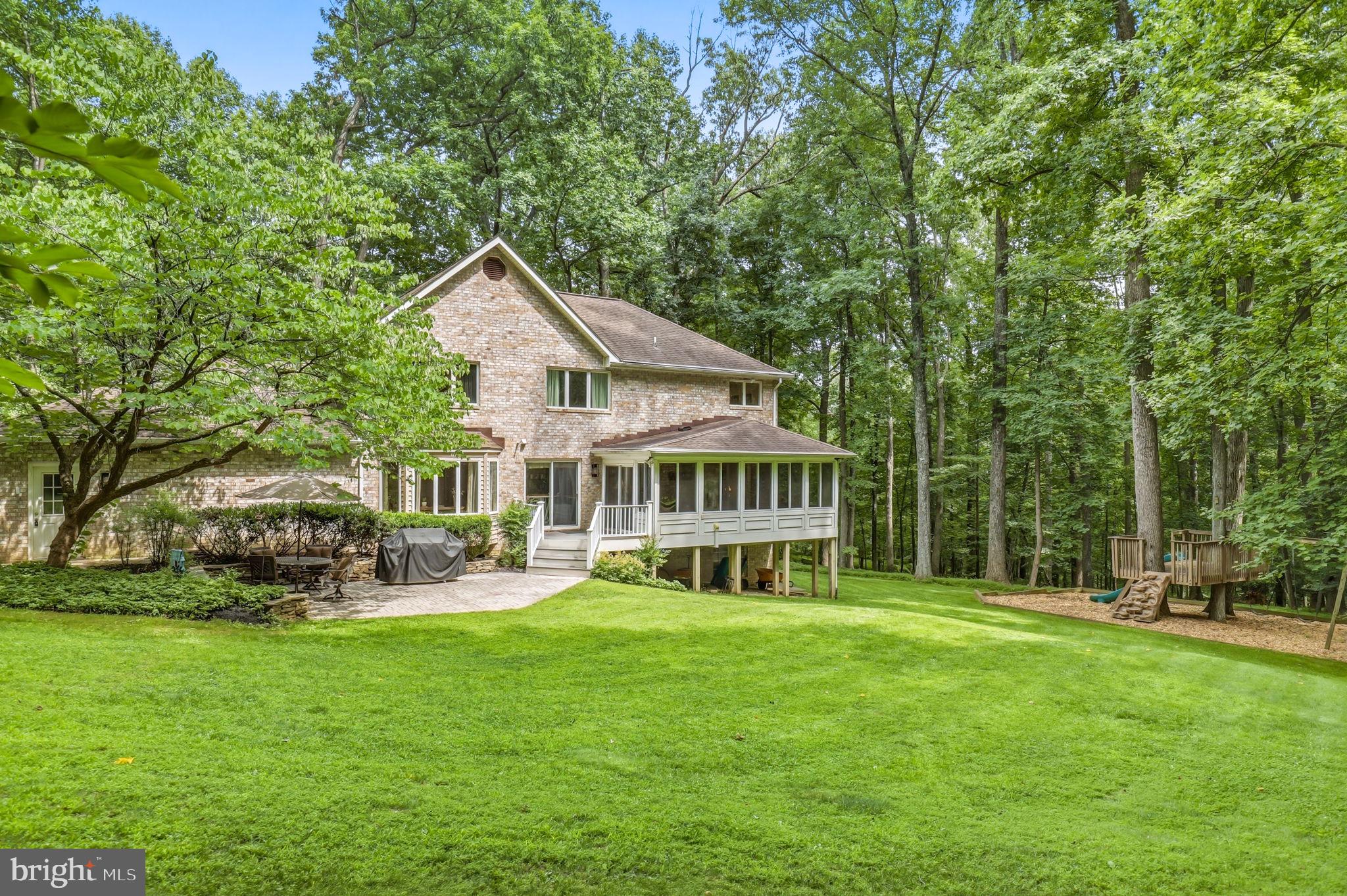 MEADOWOOD - Residential