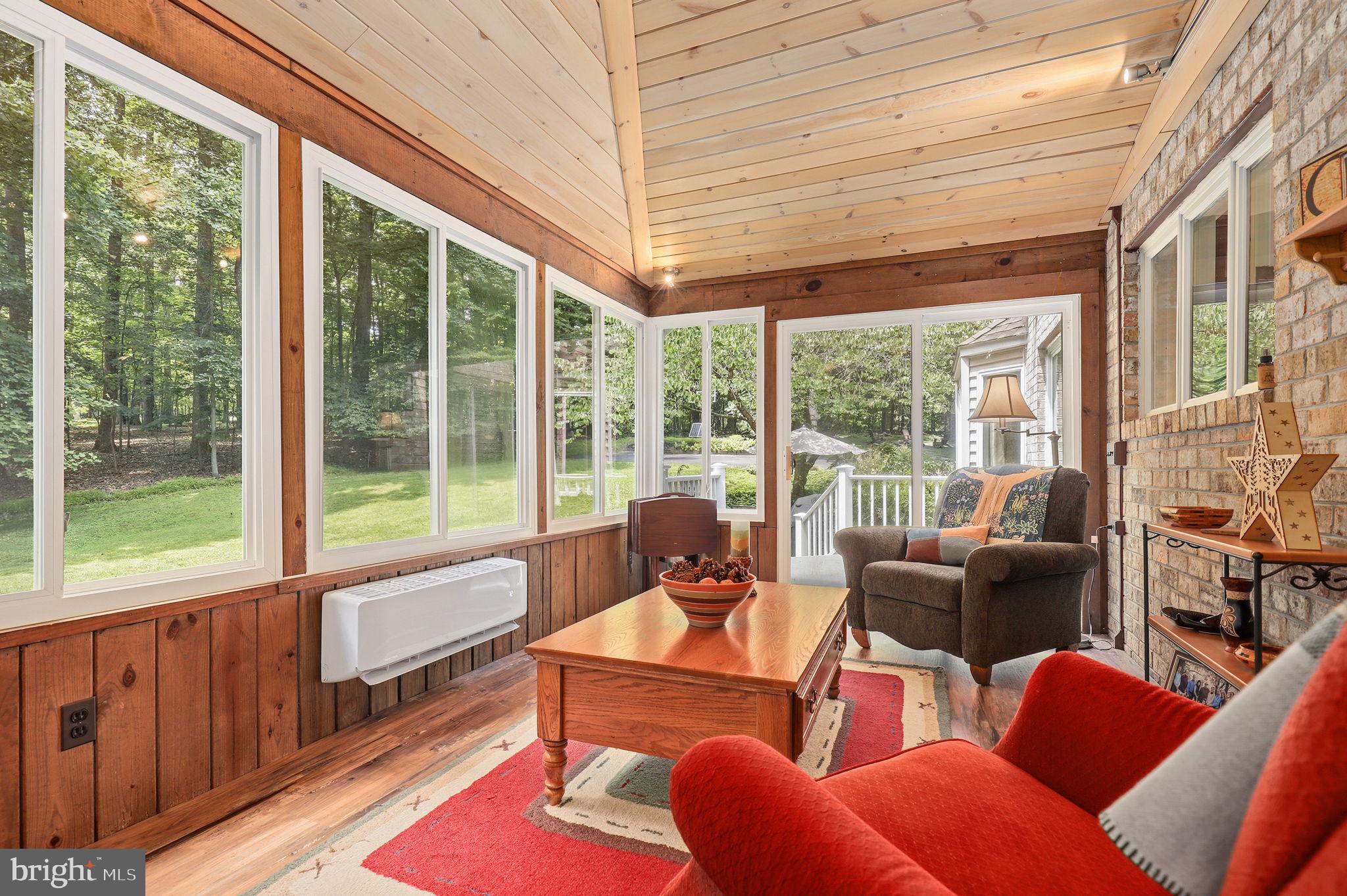 MEADOWOOD - Residential