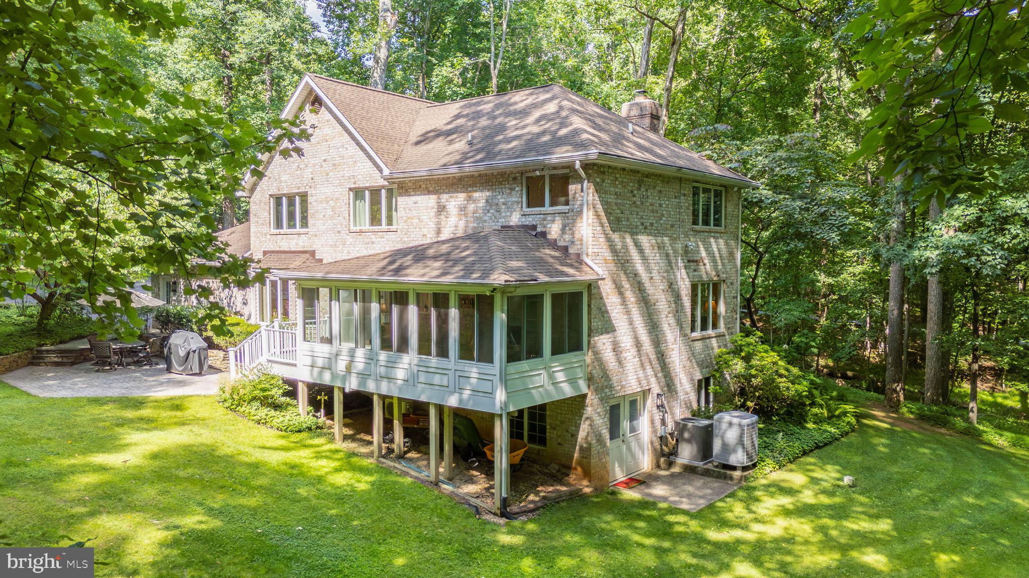 MEADOWOOD - Residential