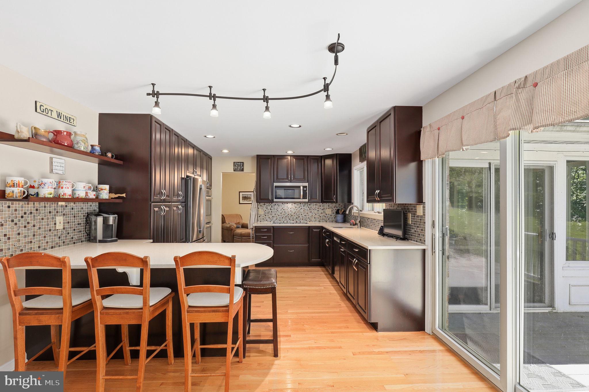 MEADOWOOD - Residential
