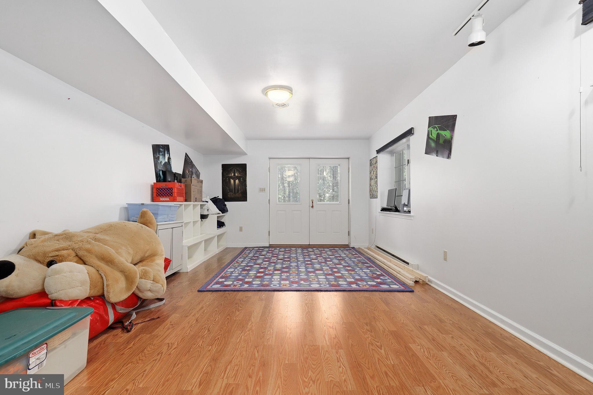 MEADOWOOD - Residential