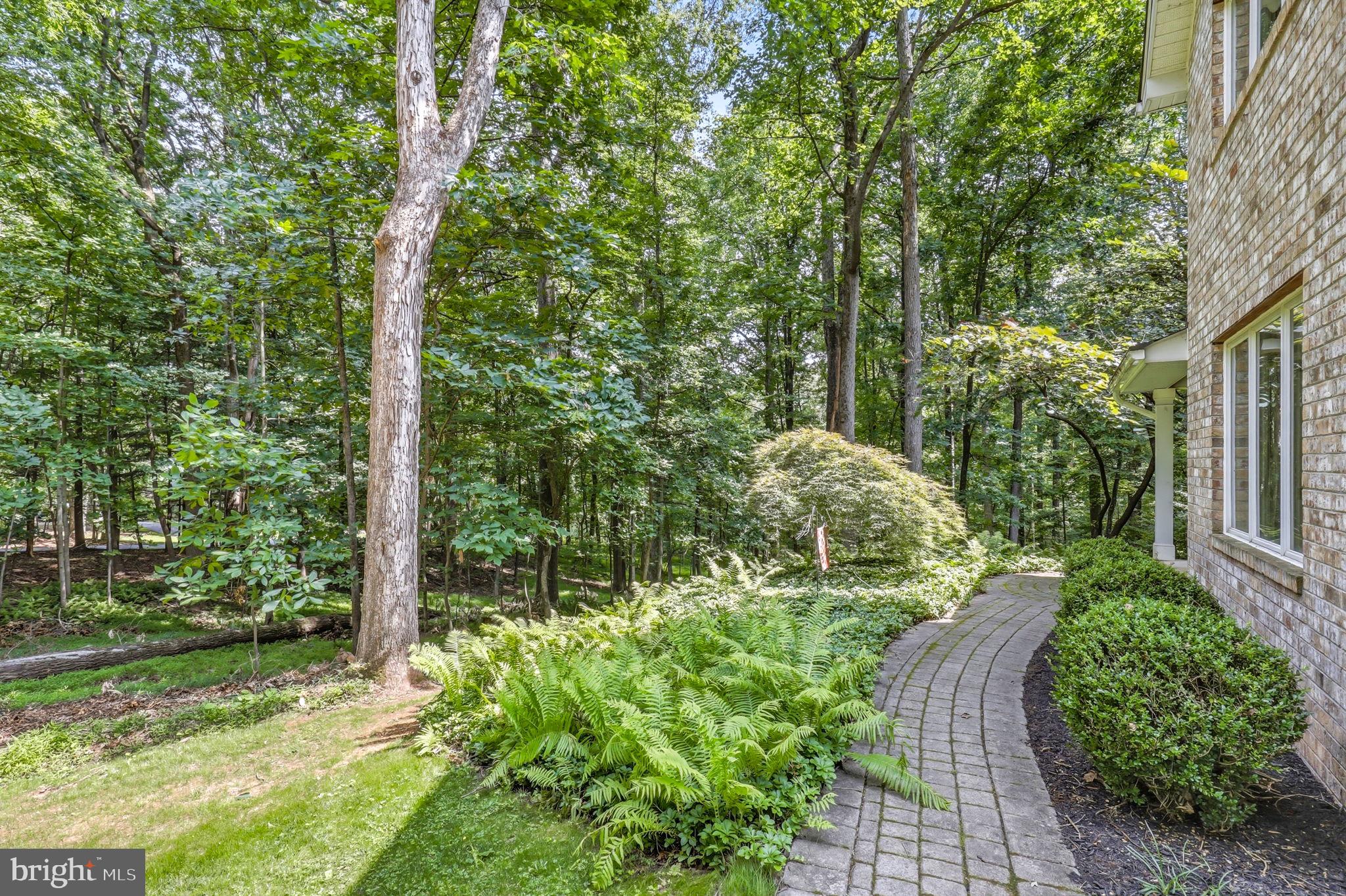MEADOWOOD - Residential