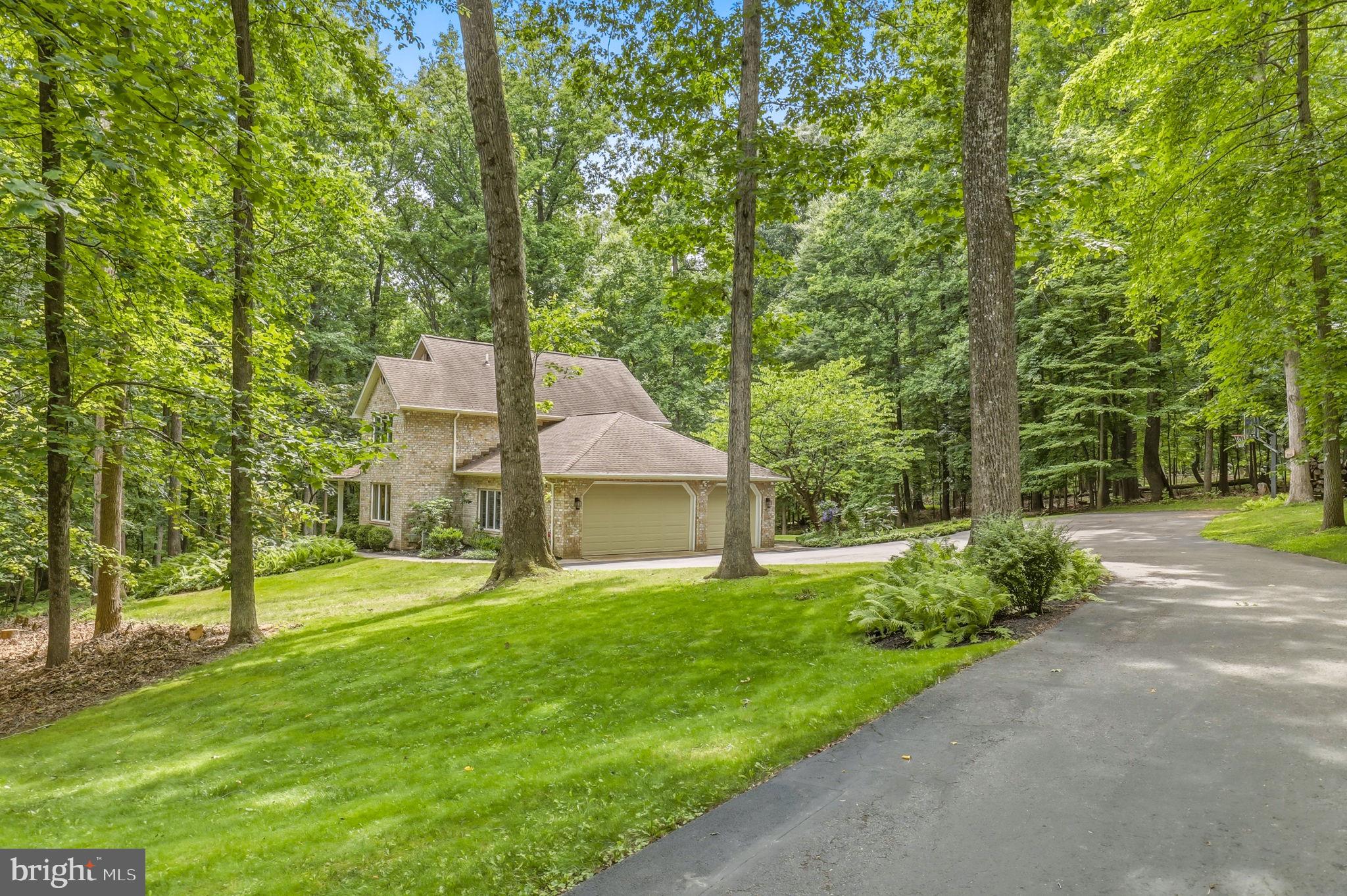 MEADOWOOD - Residential