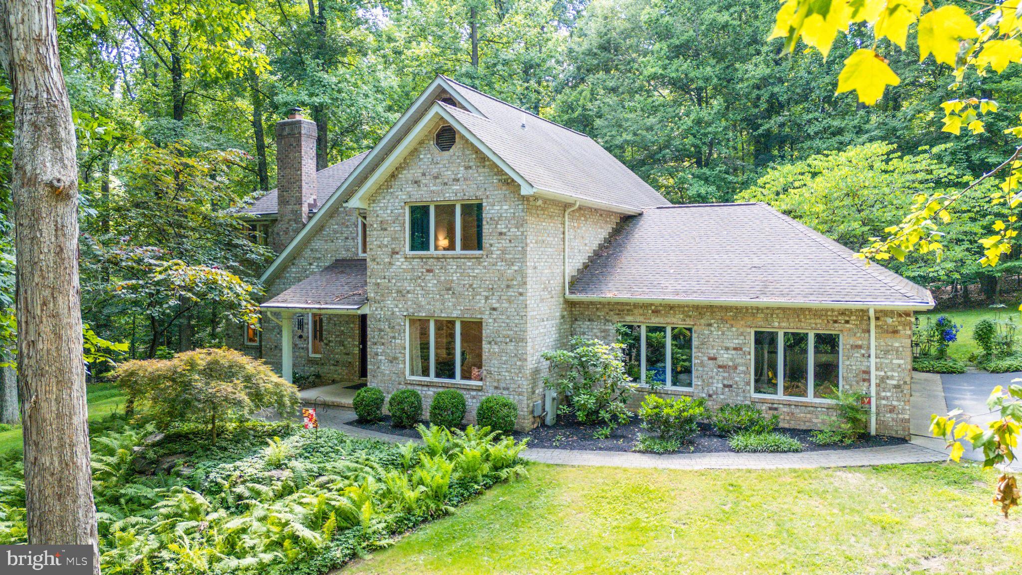 MEADOWOOD - Residential