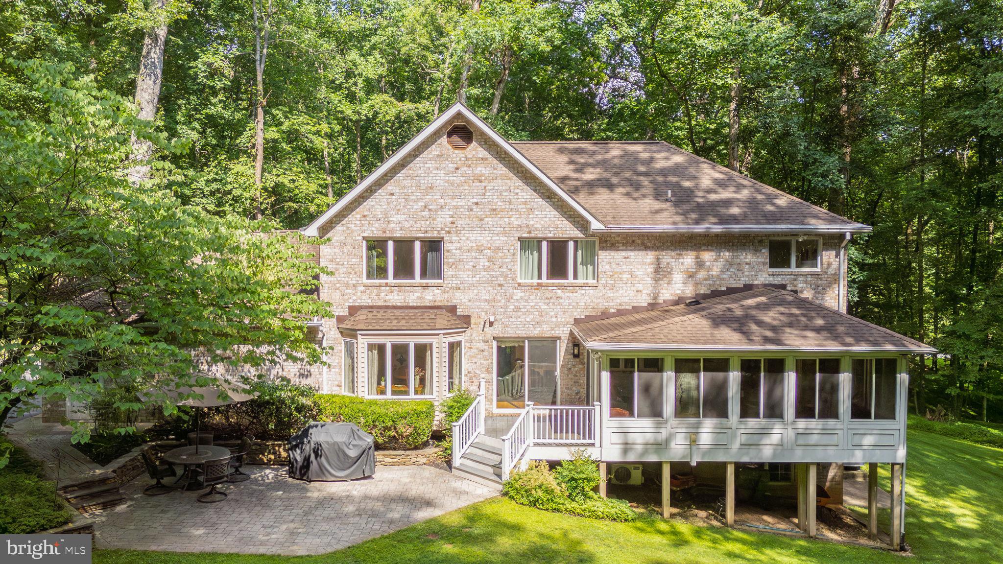 MEADOWOOD - Residential