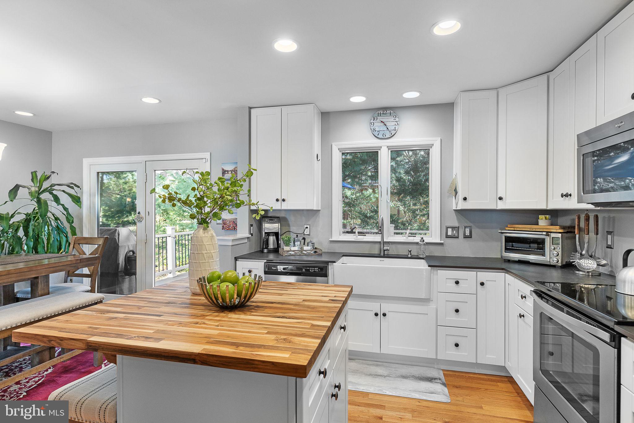 WELLINGTON/CLOVERHILL - Residential